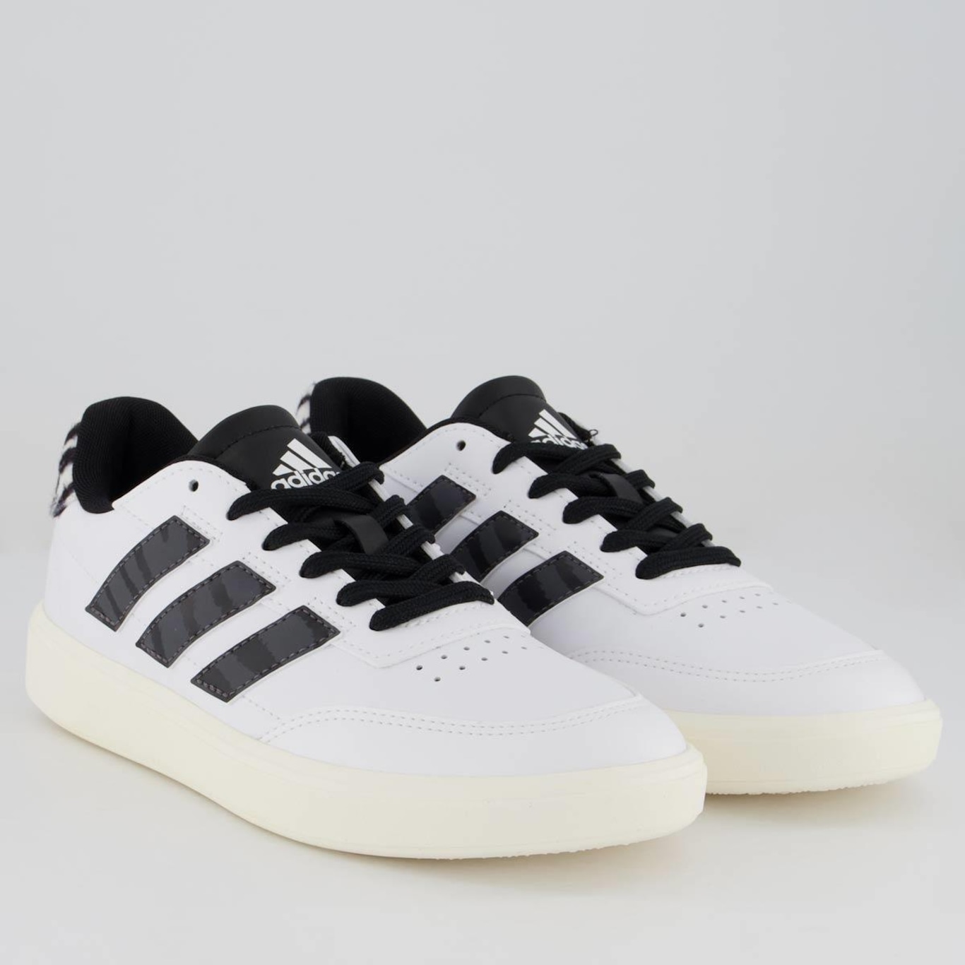 Tênis adidas Courtblock - Feminino - Foto 2