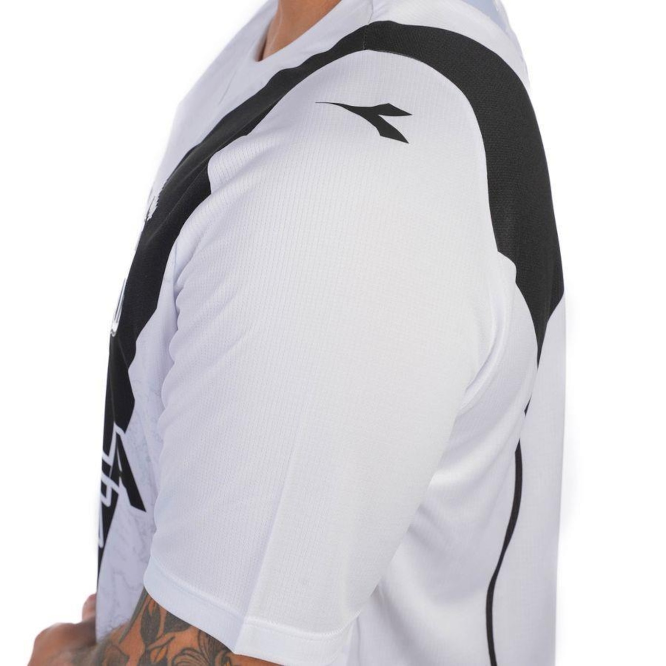 Camisa da Ponte Preta Oficial Torcedor 1 Diadora - Masculina - Foto 5