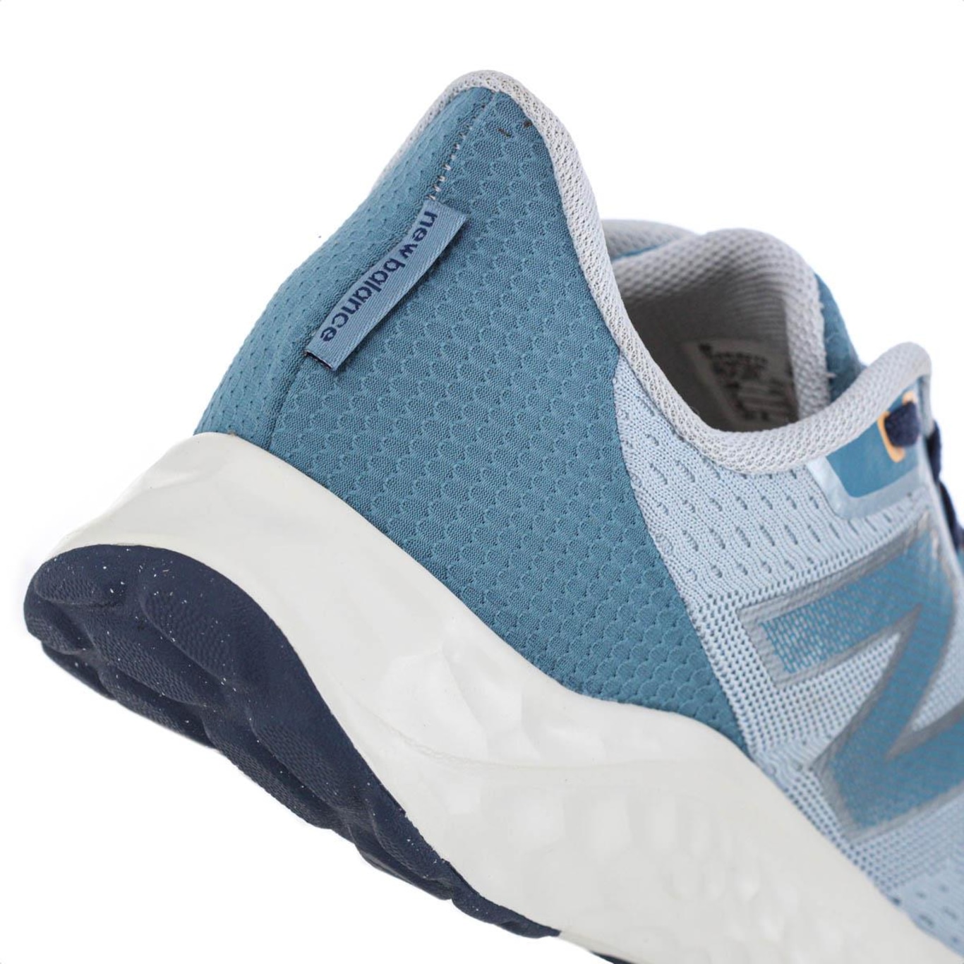 Tênis New Balance Fresh Foam Arishi V4 - Feminino - Foto 4