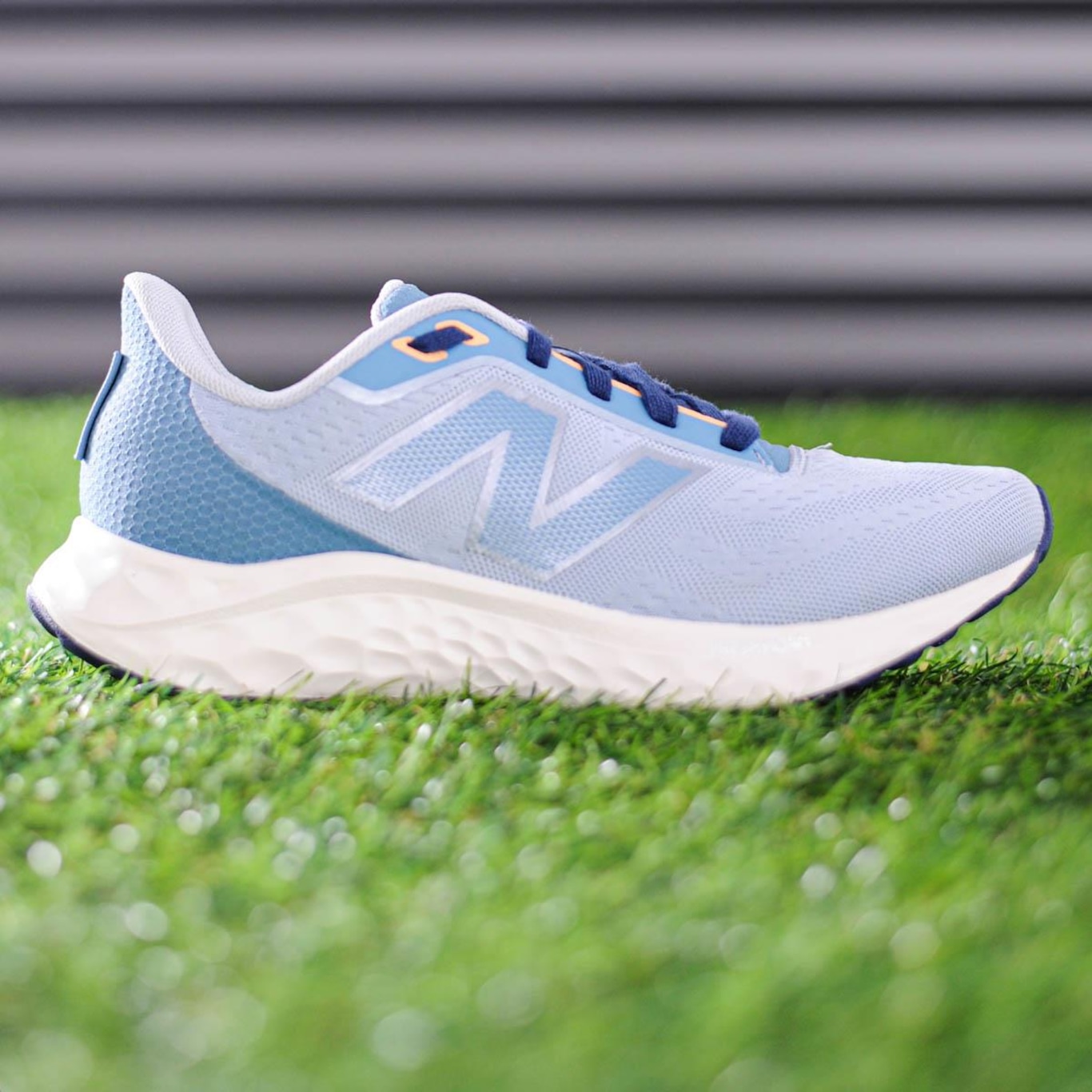 Tênis New Balance Fresh Foam Arishi V4 - Feminino - Foto 6