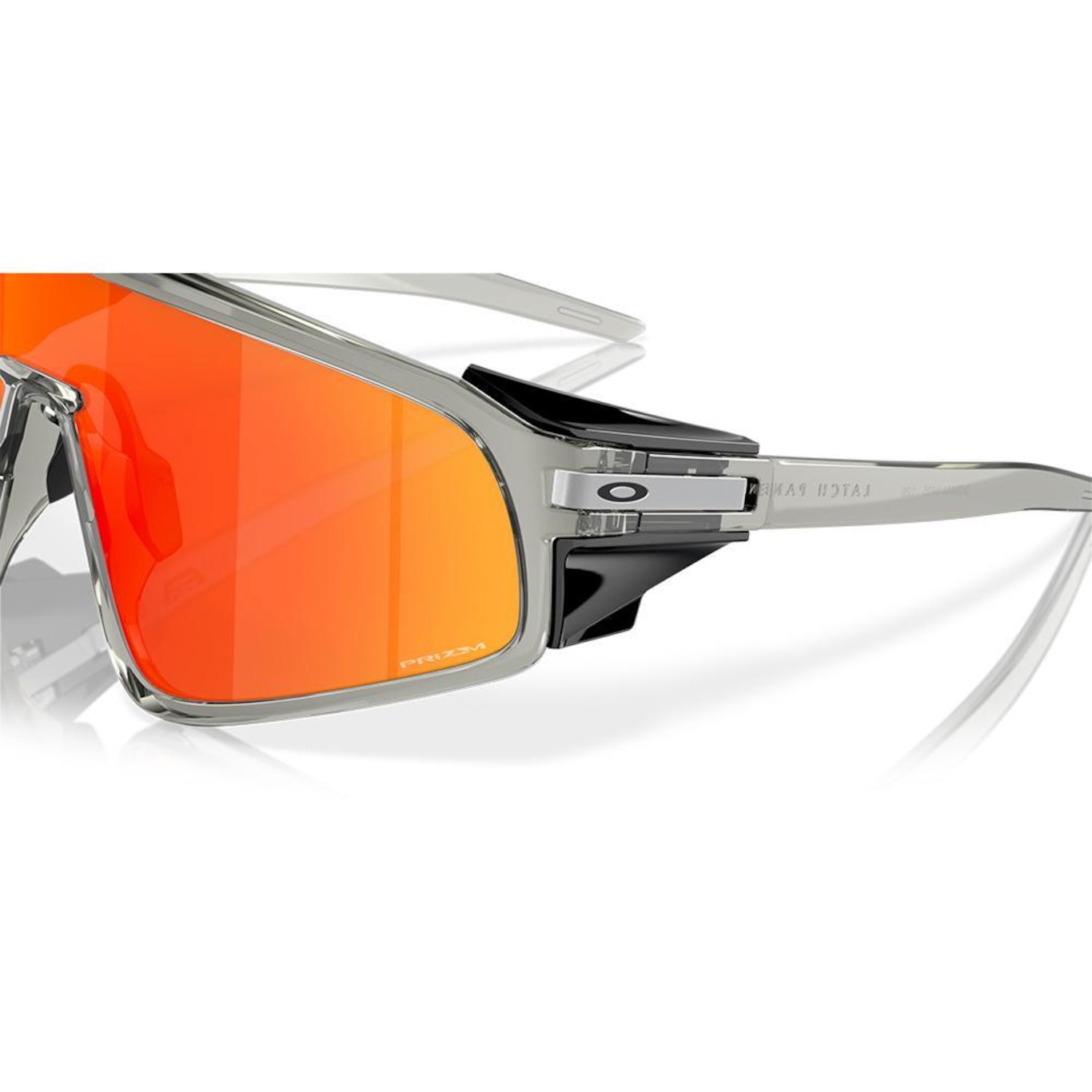 Óculos de Sol Oakley Latch Panel Ink Prizm Ruby - Unissex - Foto 4