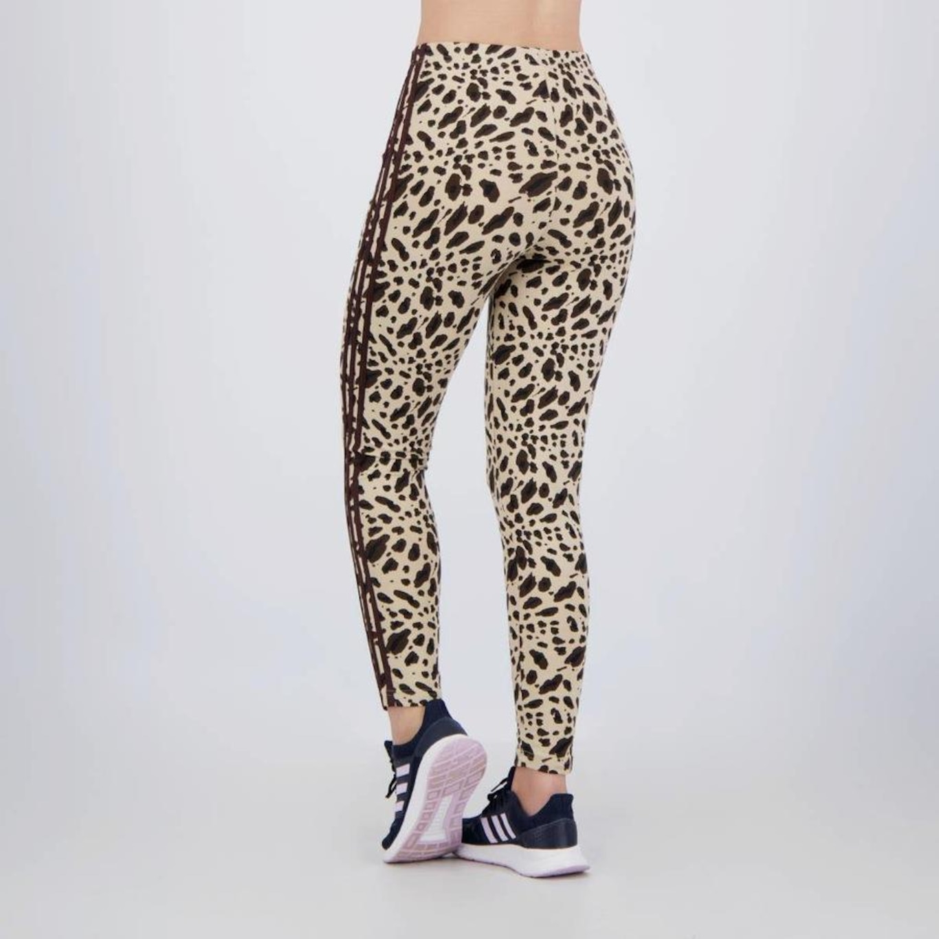 Calça Legging adidas 3S Animal Print - Feminina - Foto 3