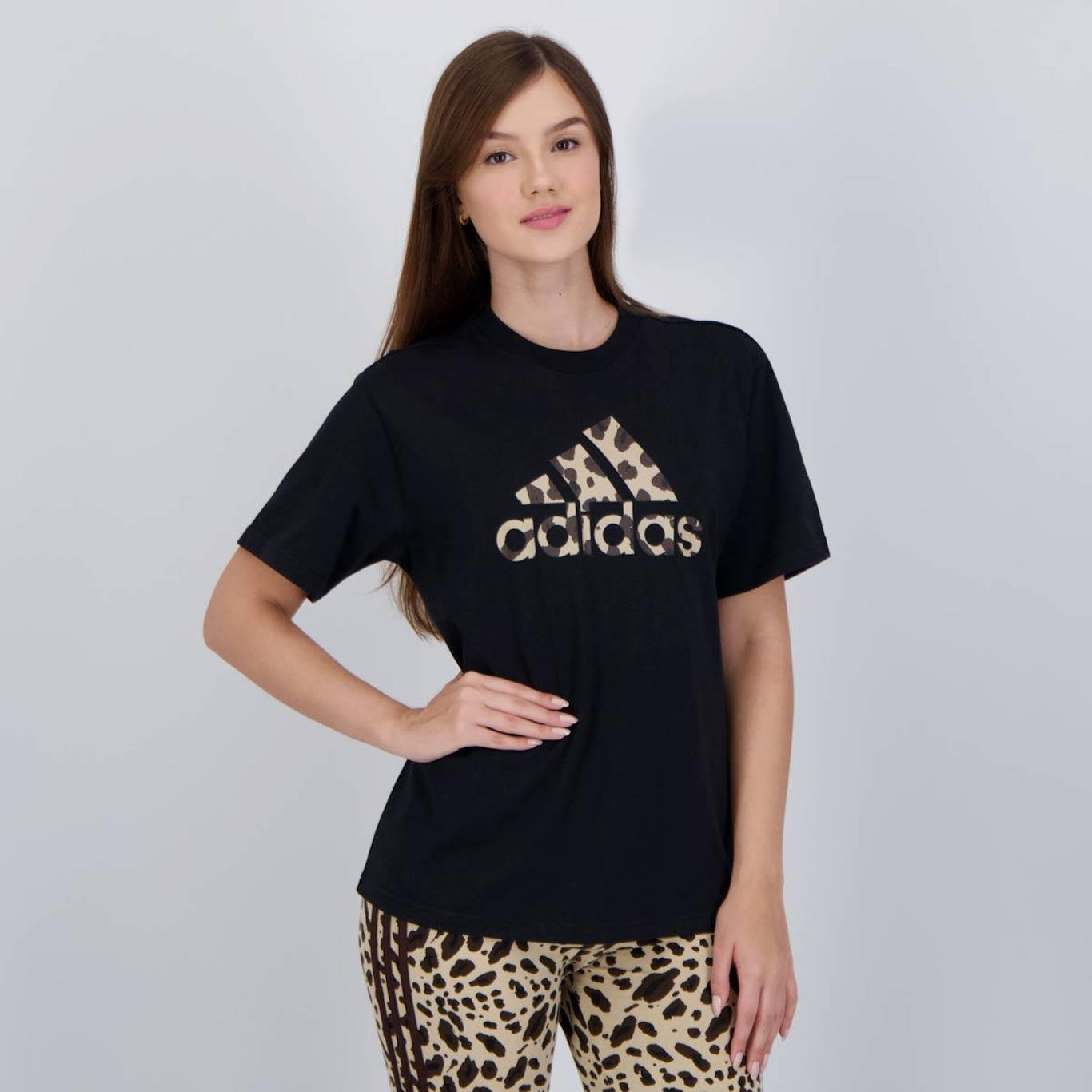 Camiseta adidas Graphic Animal Print Feminina - Foto 2