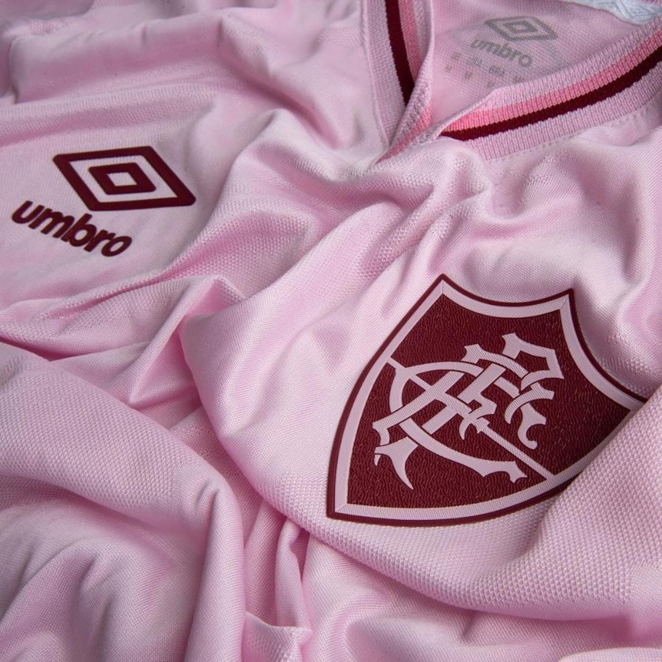 Camisa do Fluminense Umbro Outubro Rosa 2024 - Feminina - Foto 4