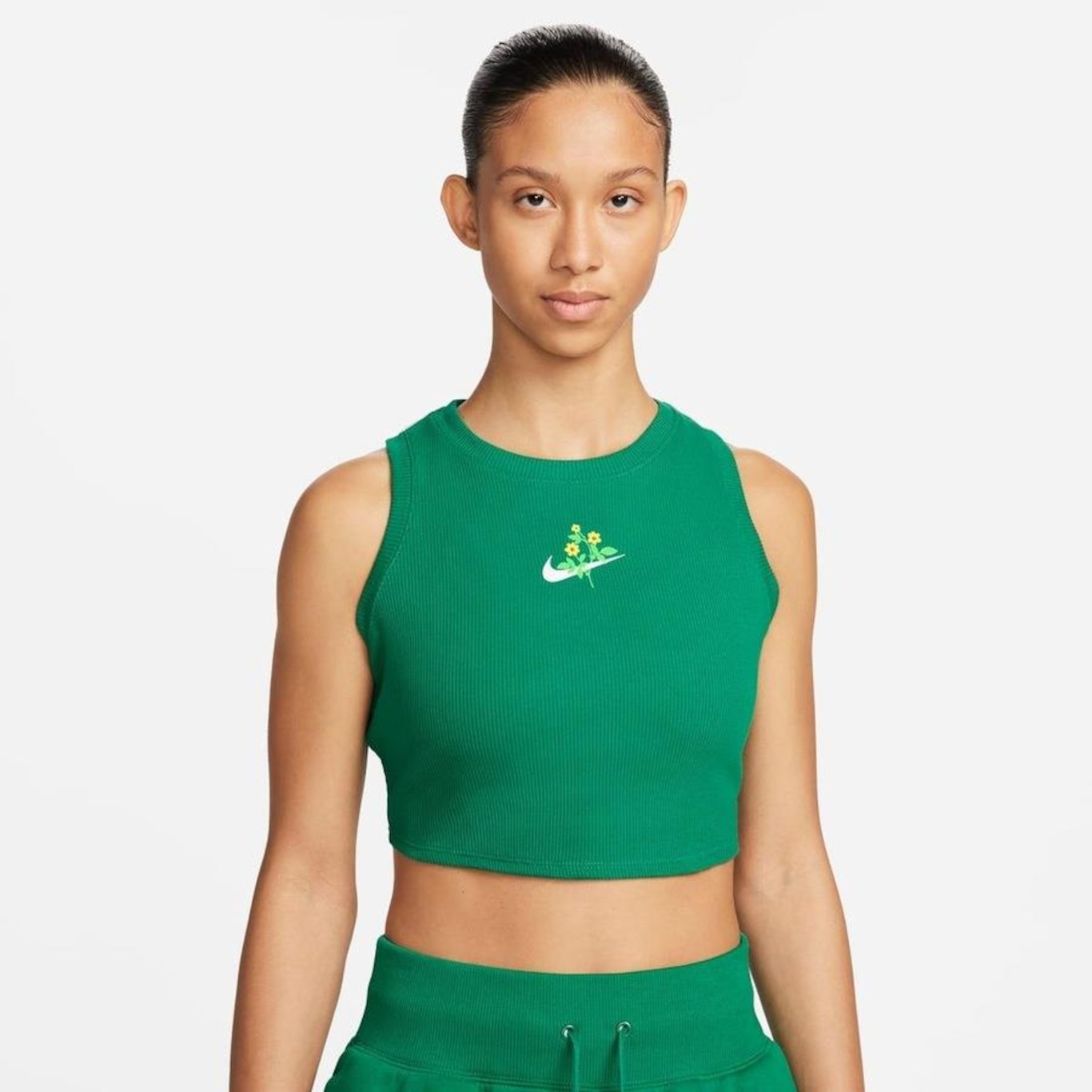 Camiseta Regata Nike Sportswear Cropped Essentials - Feminina - Foto 1