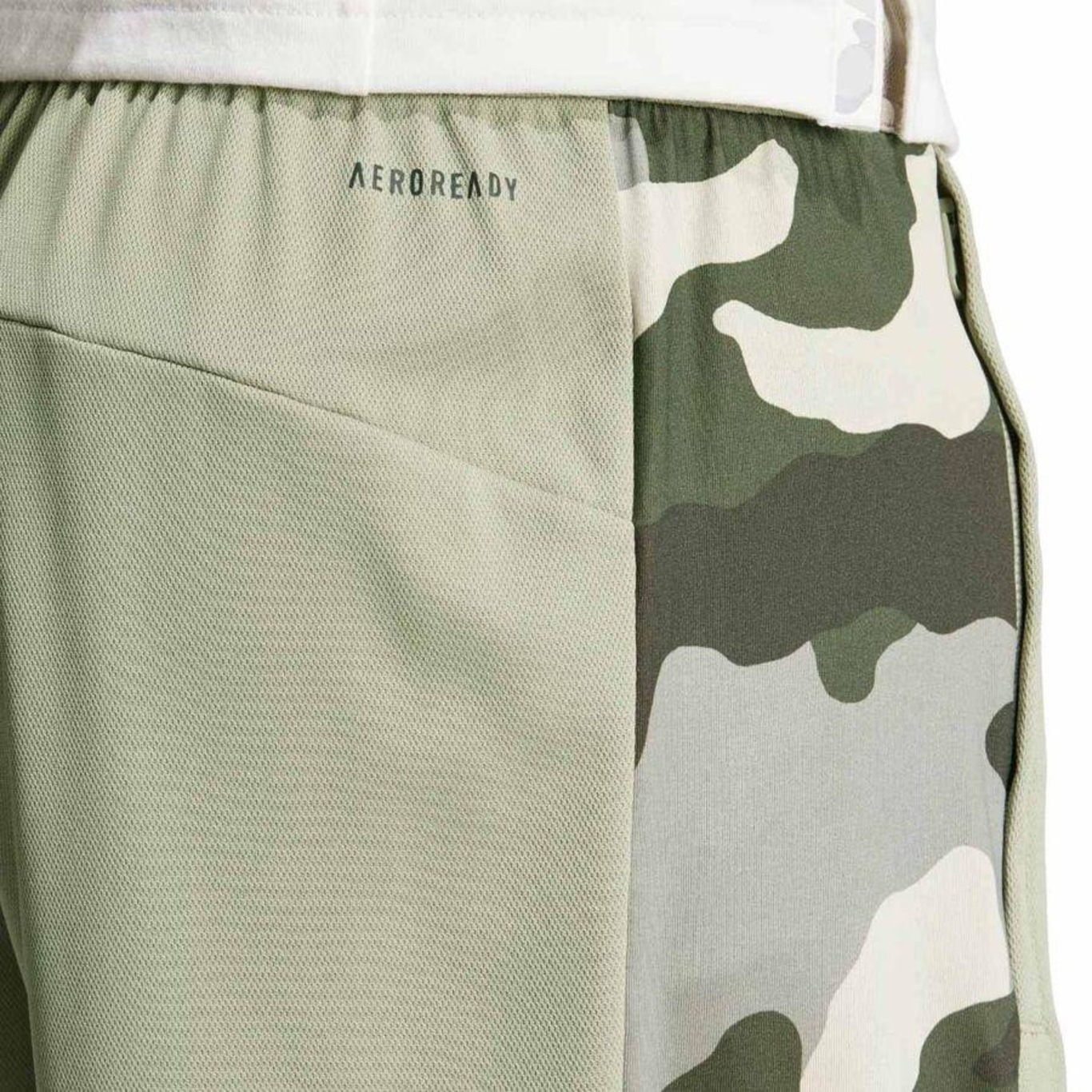 Shorts adidas Treino Camuflado - Masculino - Foto 6