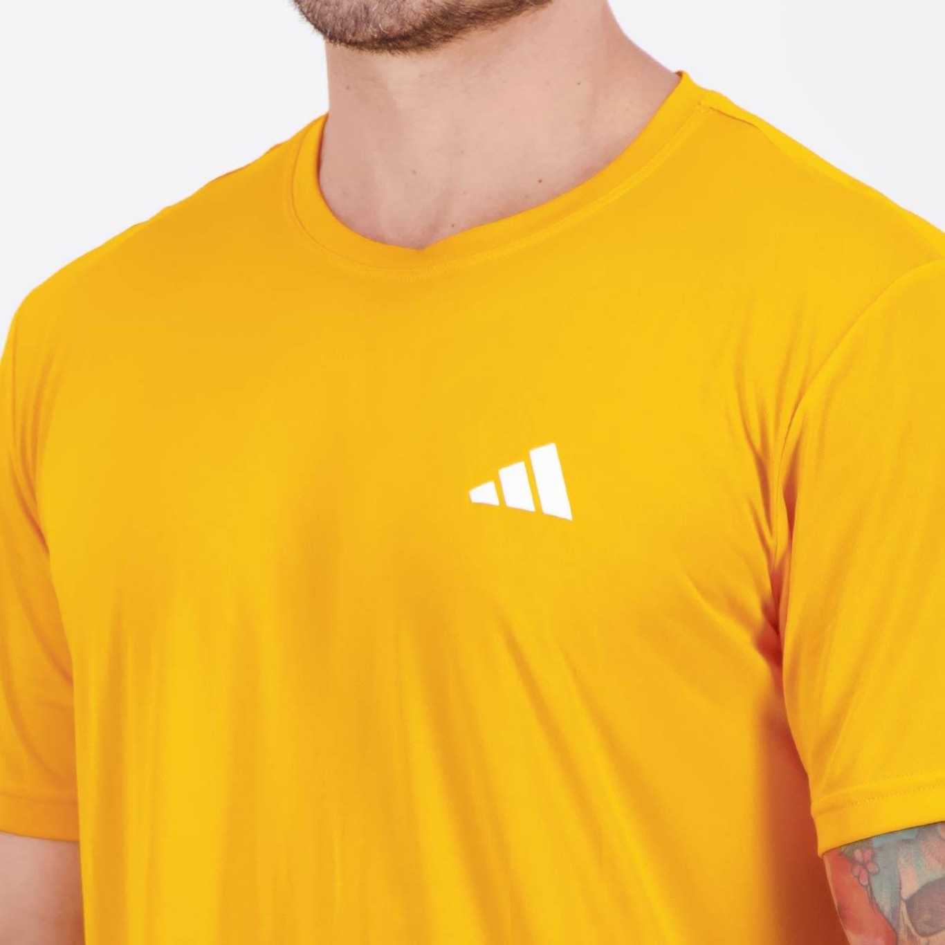 Camiseta adidas Own The Run Basic - Masculina - Foto 5