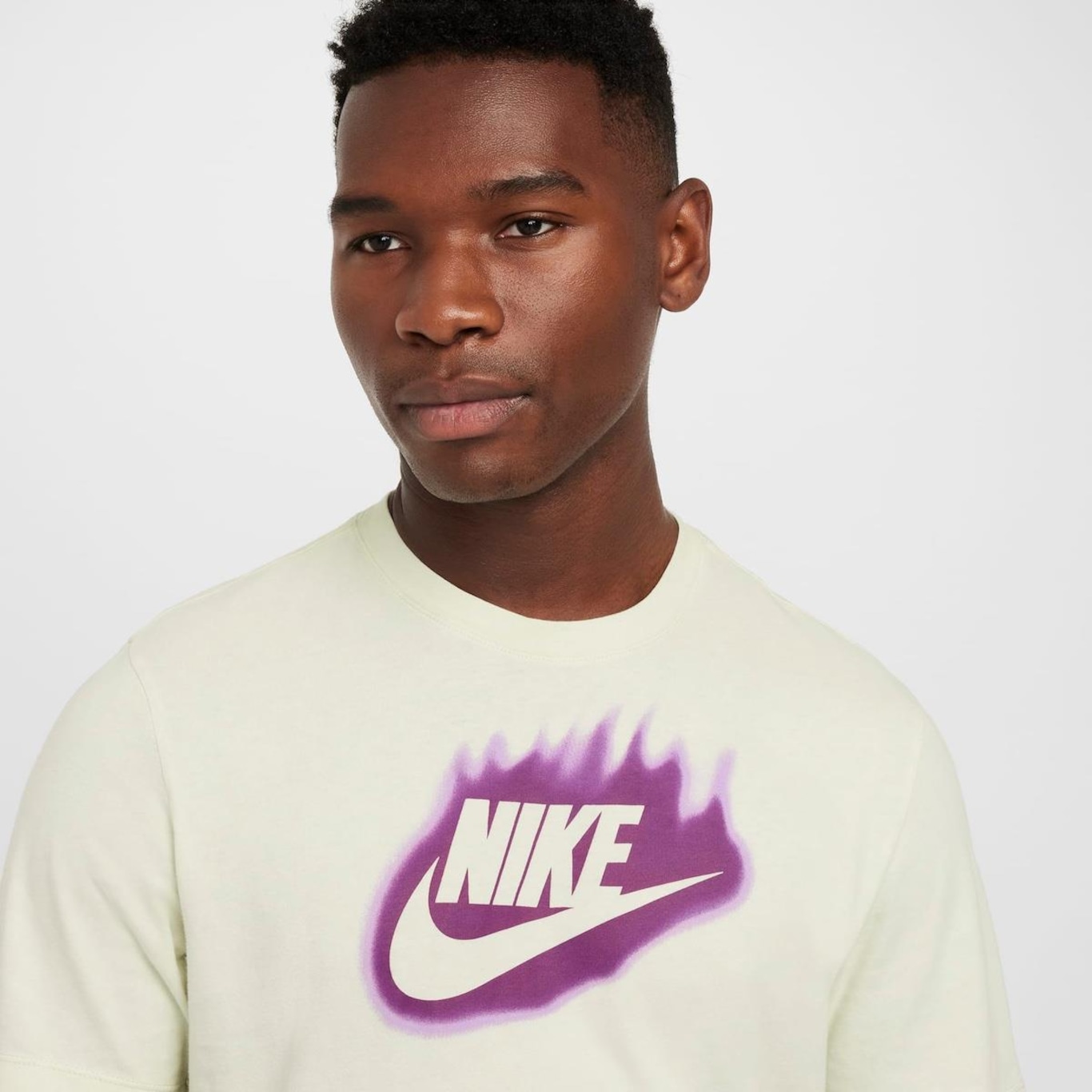 Camiseta Nike Sportswear Dna - Masculina - Foto 3