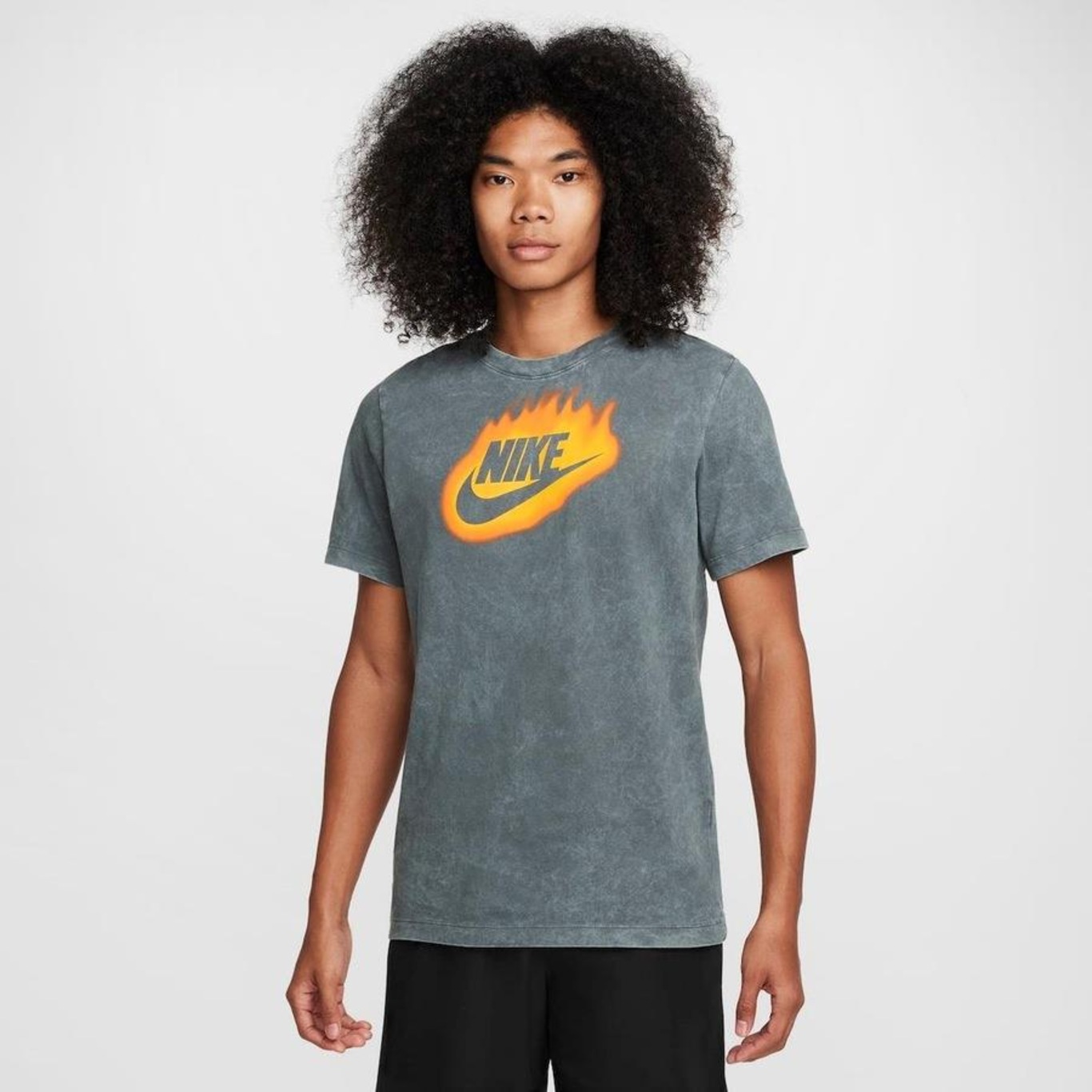 Camiseta Nike Sportswear Dna - Masculina - Foto 1