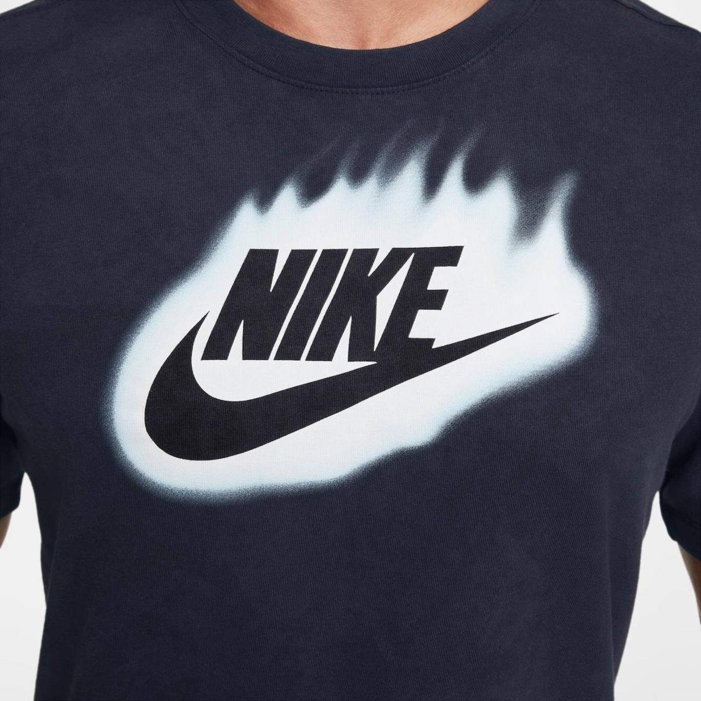 Camiseta Nike Sportswear Dna - Masculina - Foto 4