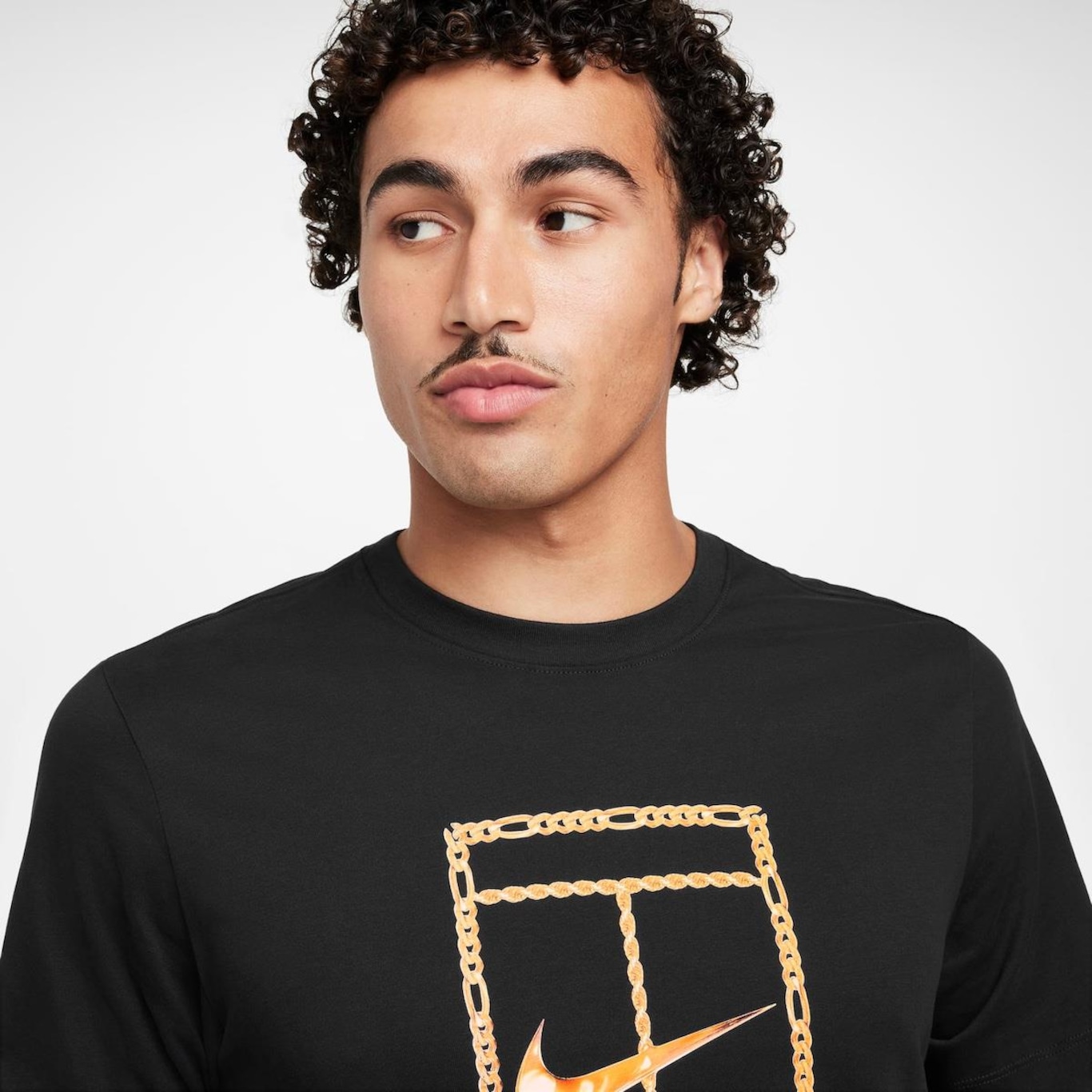 Camiseta Nikecourt Dri-Fit Heritage - Masculina - Foto 3