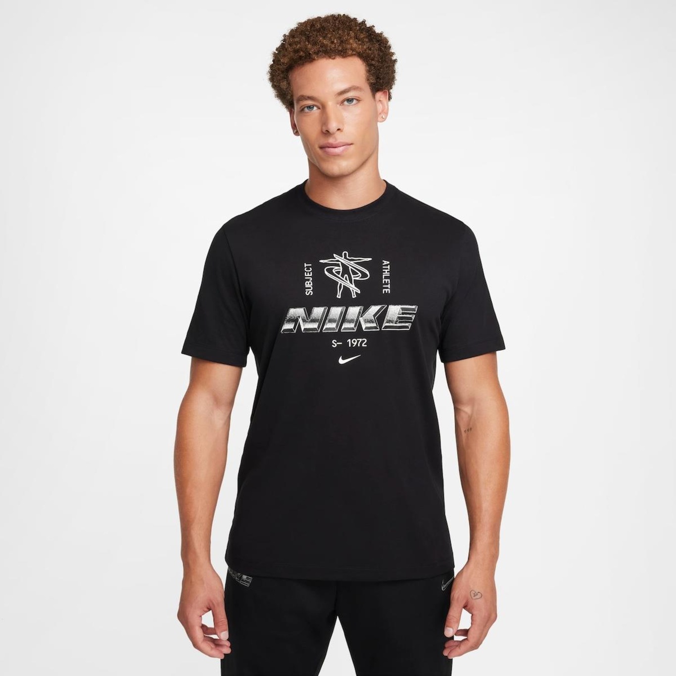 Camiseta Nike Fri-Fit Gfx - Masculina - Foto 1