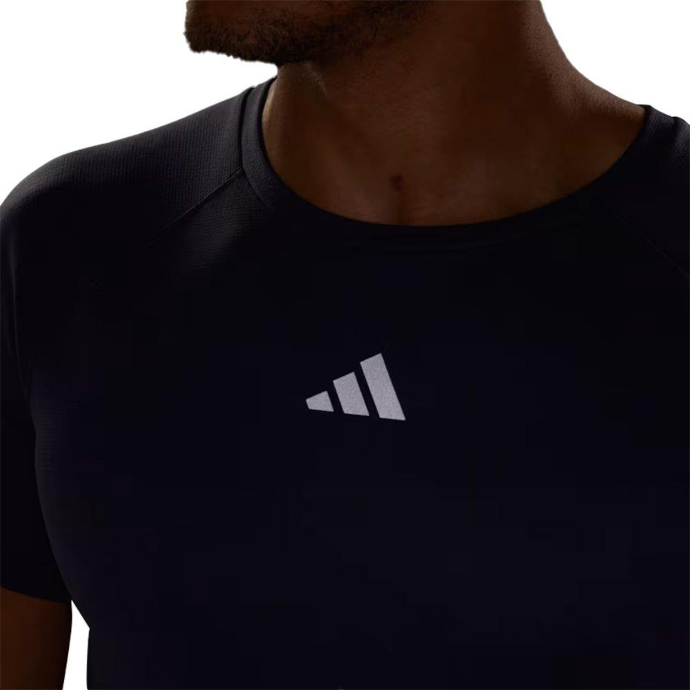 Camiseta adidas Gym - Masculina - Foto 4