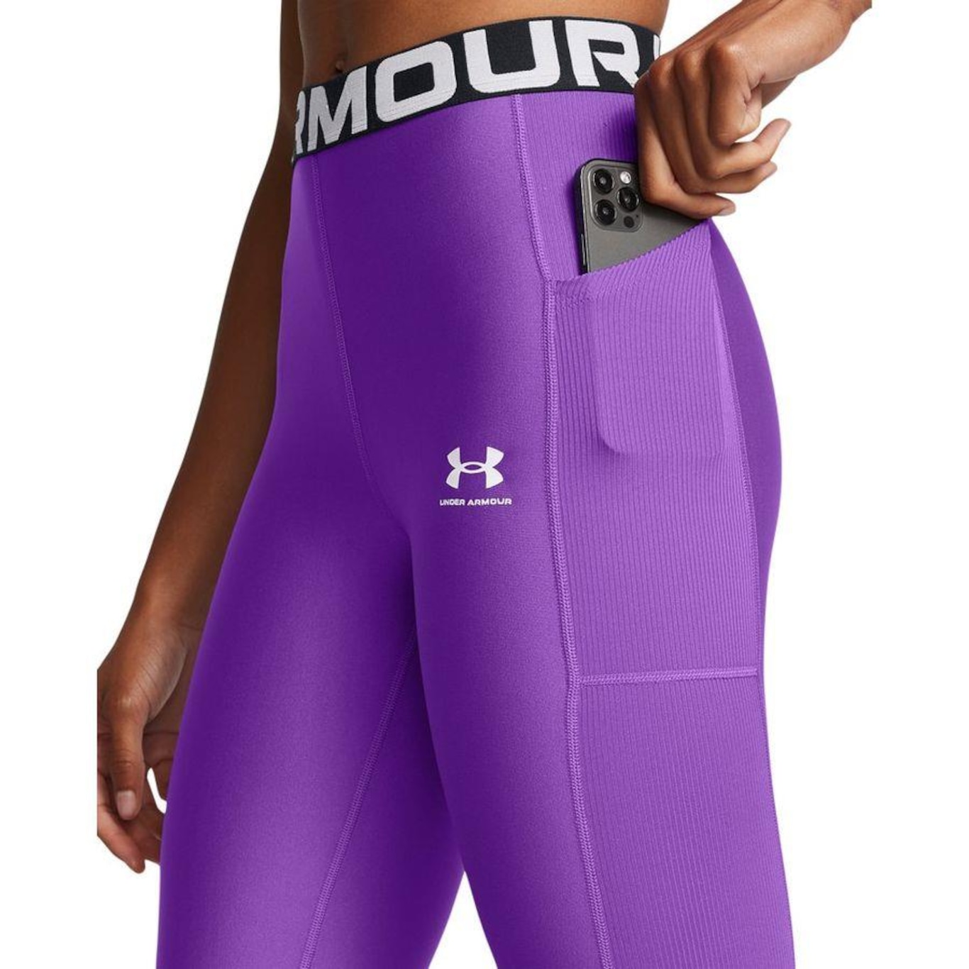 Calça Legging Under Armour Heatgear Rib - Feminina - Foto 4