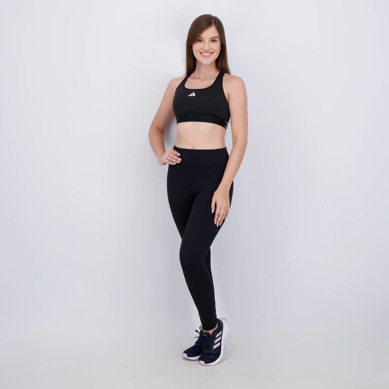 Kit Top adidas Powerreact Suporte Médio e Calça Legging adidas Basic Treino - Feminino - Foto 4