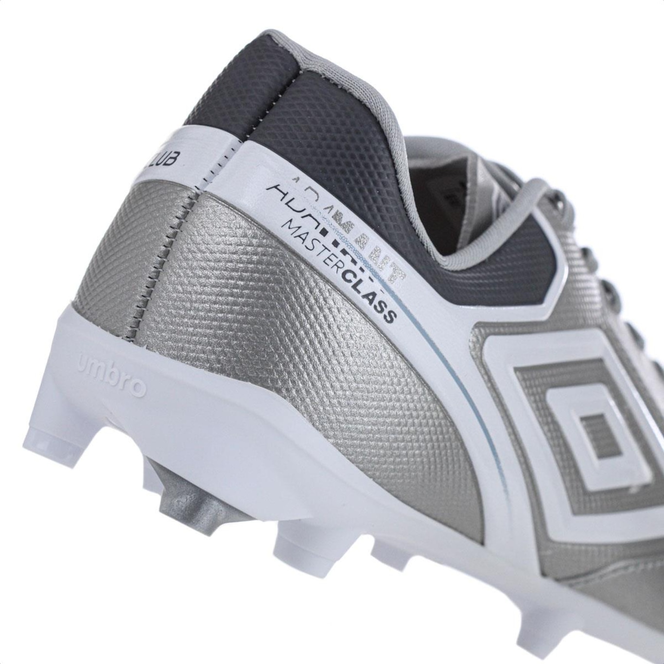 Chuteira Umbro Campo Adamant Master Class Club - Adulto - Foto 4