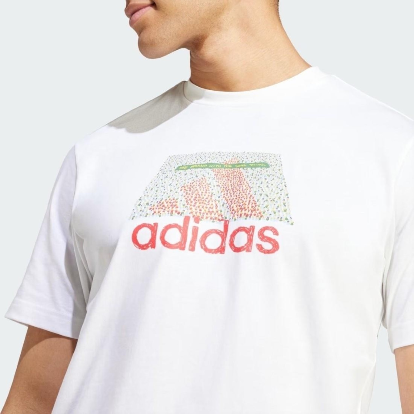 Camiseta adidas Graphic Codes - Masculina - Foto 4