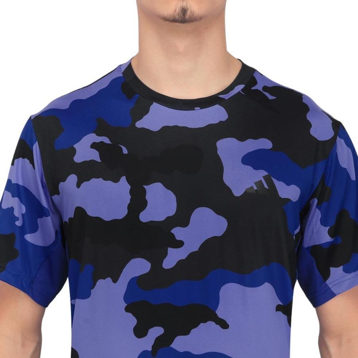 Camiseta adidas Camo Train Essentials - Masculina - Foto 2