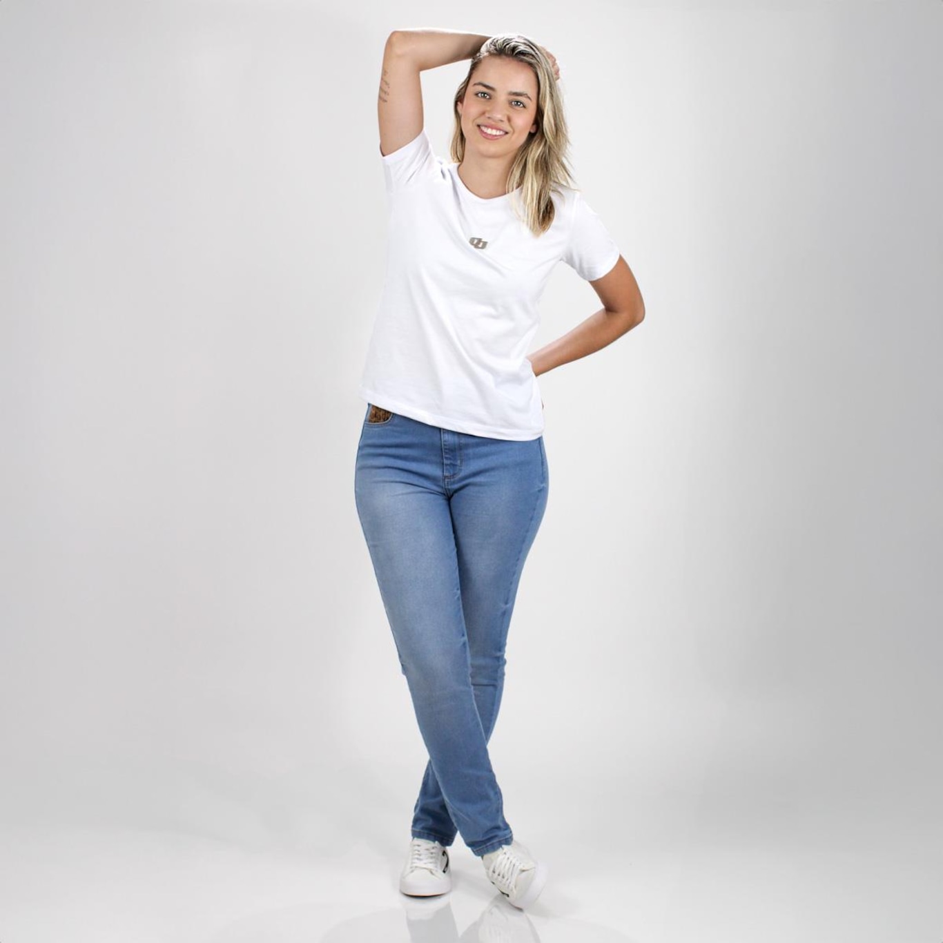 Camiseta Colcci Basics Logomania - Feminina - Foto 6