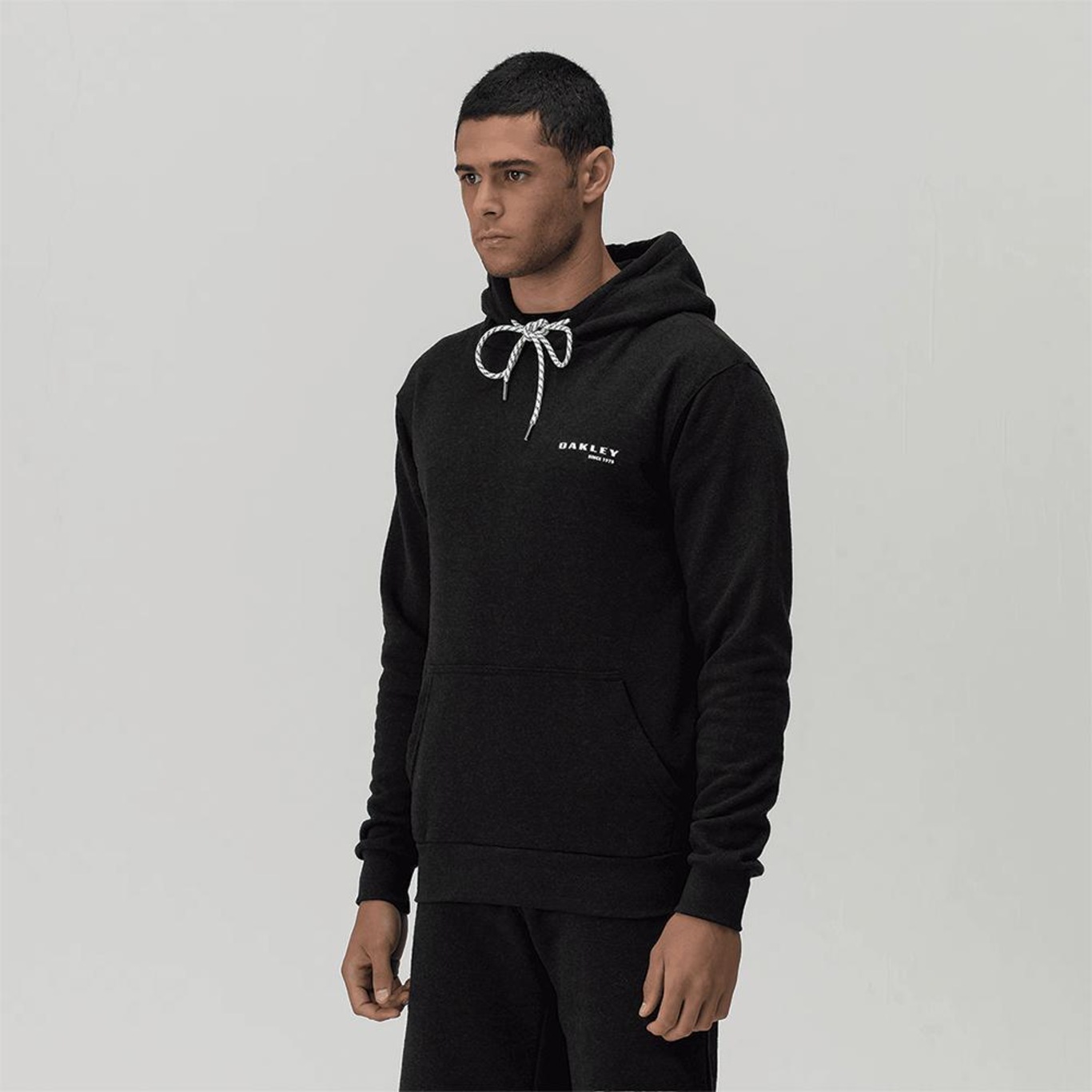 Blusão de Moletom com Capuz Oakley Bunker Hoodie Blackout - Masculino - Foto 5