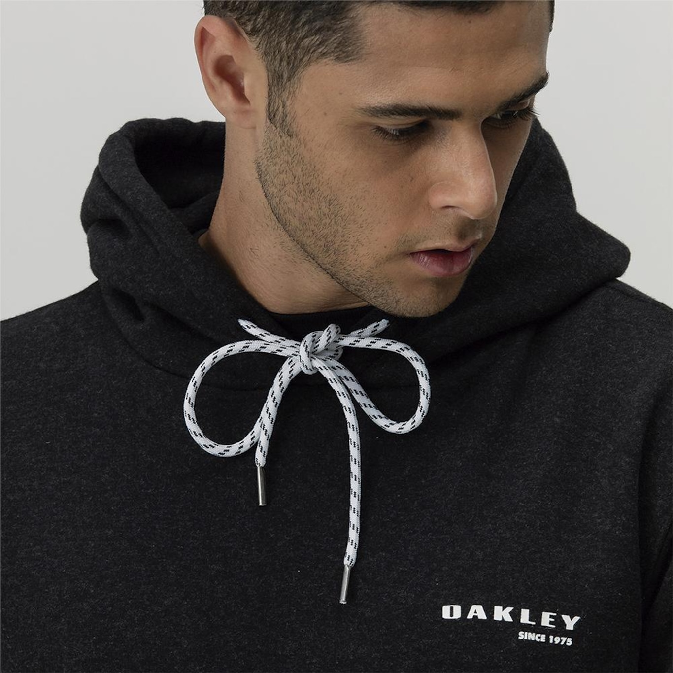 Blusão de Moletom com Capuz Oakley Bunker Hoodie Blackout - Masculino - Foto 6