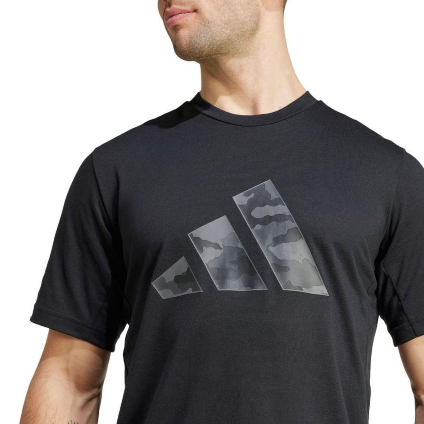 Camiseta adidas M/C Logo Camuflada - Masculina - Foto 4