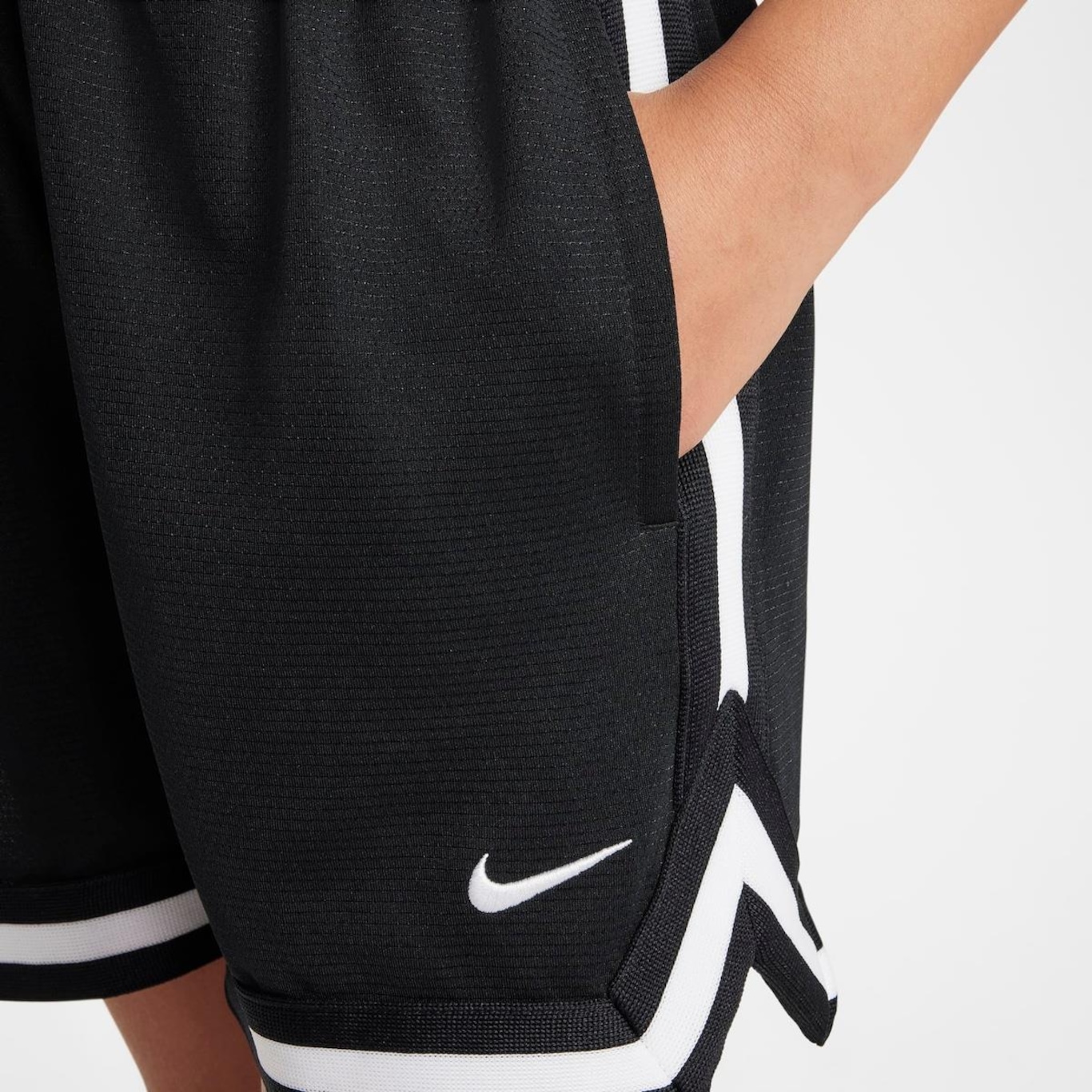 Short Nike Dri-Fit Dna 5In - Infantil - Foto 6