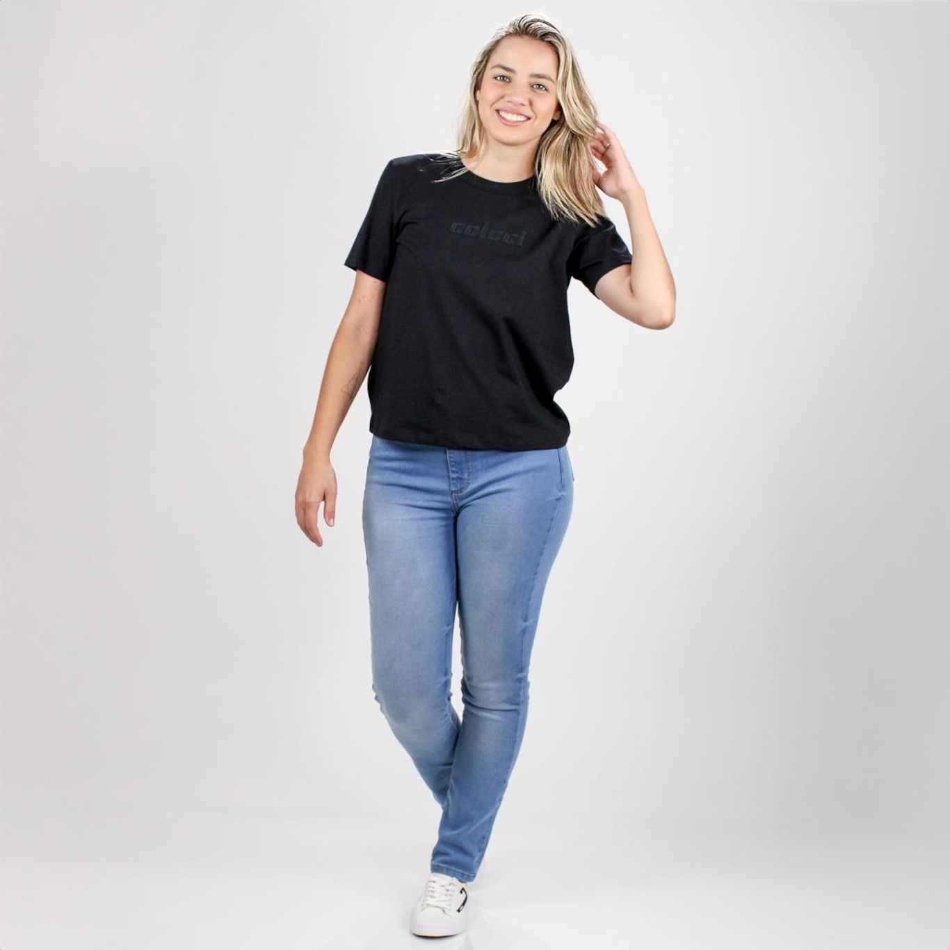 Camiseta Colcci Bordado Alto Relevo - Feminina - Foto 4