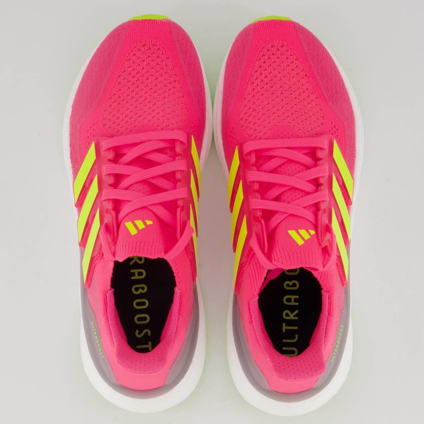 Tênis adidas Ultraboost 5 - Feminino - Foto 4