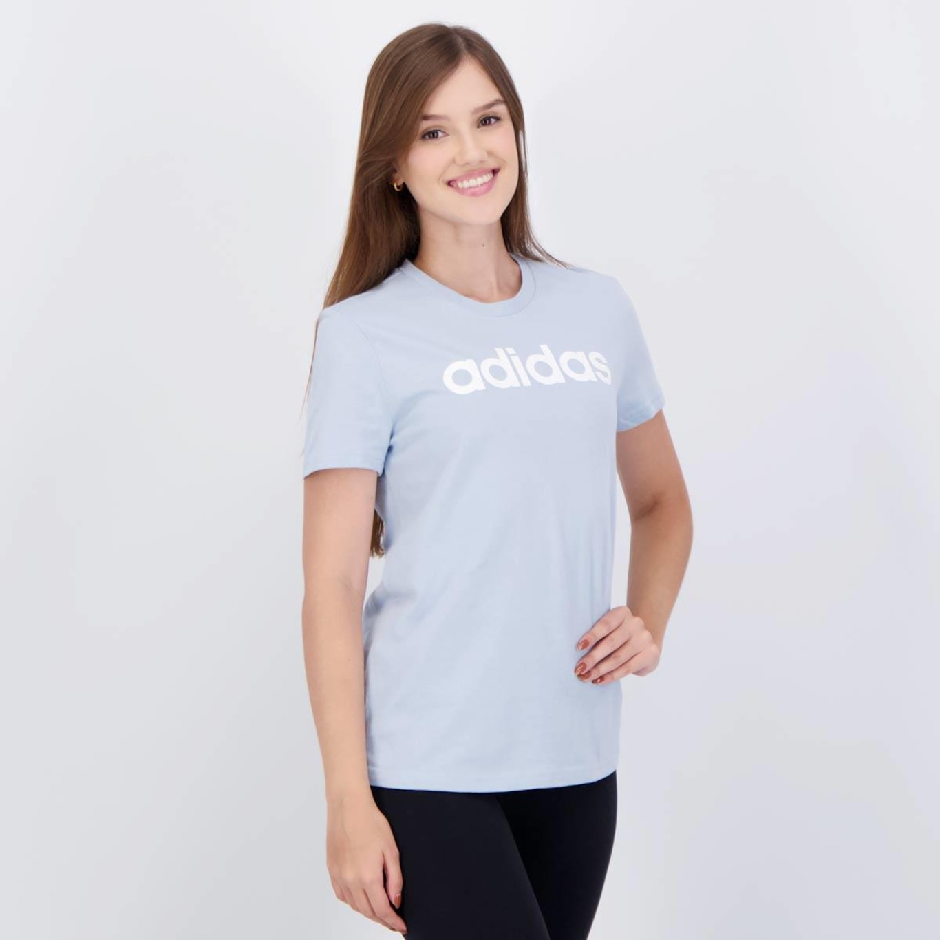 Camiseta adidas Logo Linear - Feminina - Foto 2