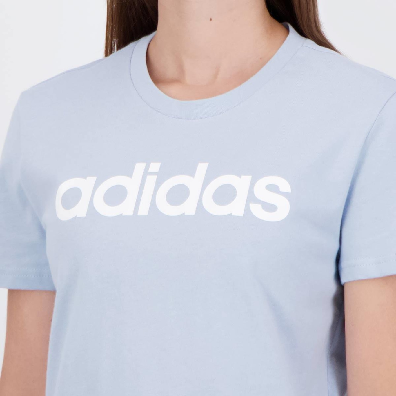 Camiseta adidas Logo Linear - Feminina - Foto 5