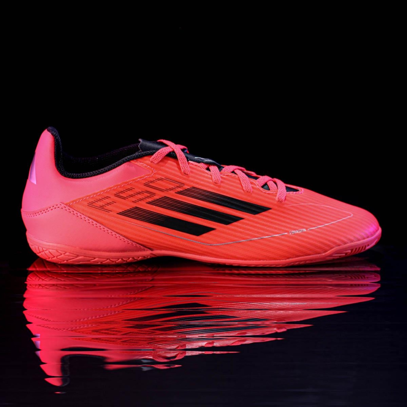 Chuteira adidas Futsal F50 Club - Masculino - Foto 6