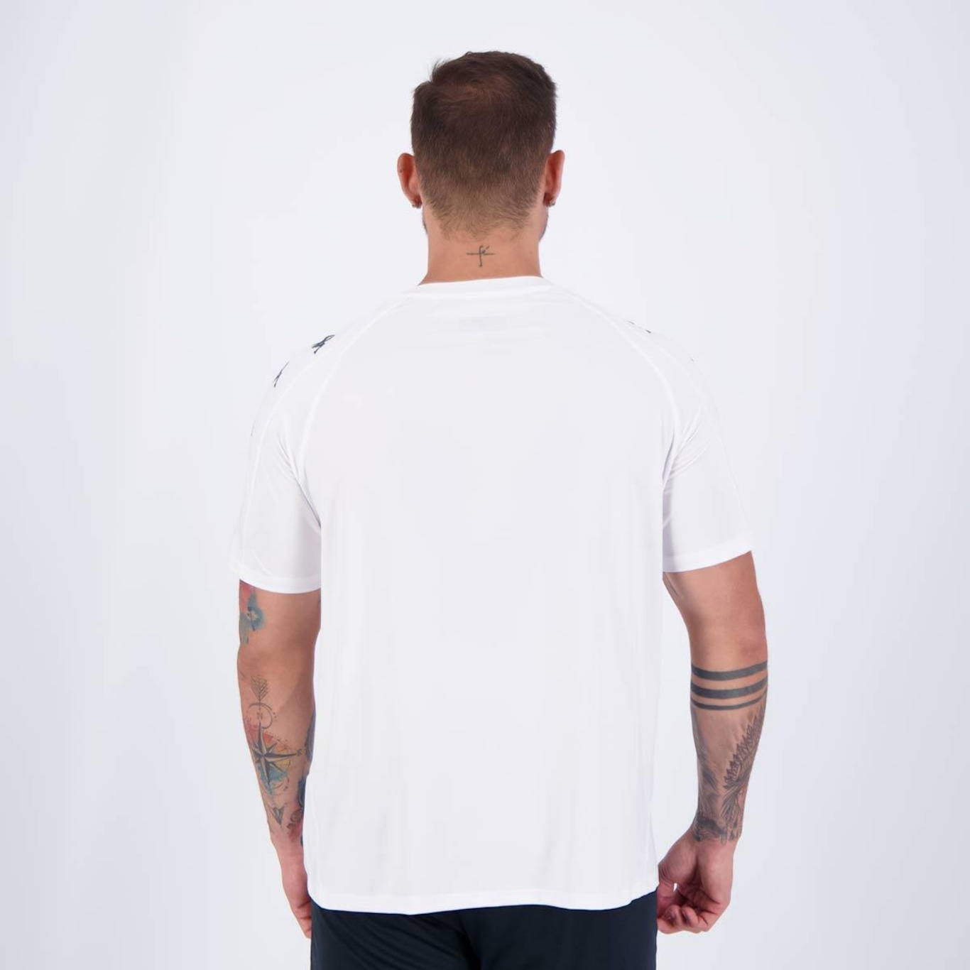 Camiseta Kappa Patchett - Masculina - Foto 4