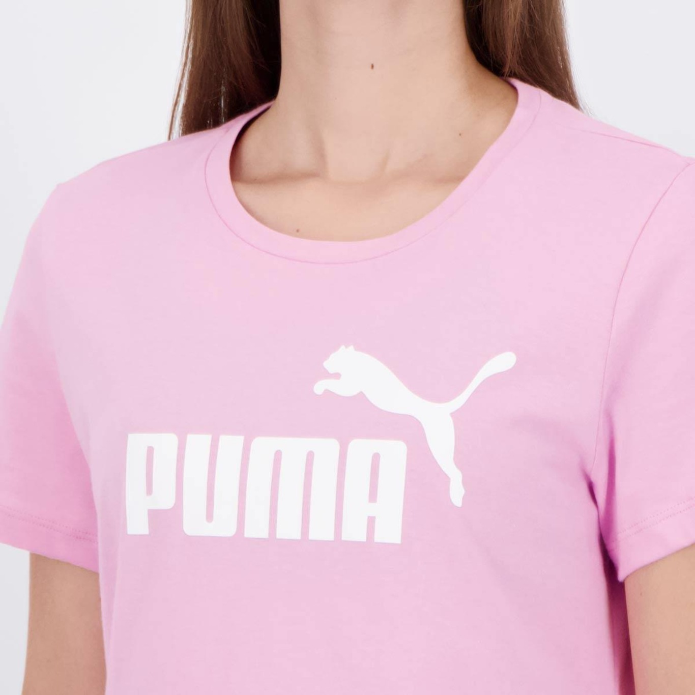 Camiseta Puma Ess Logo Tee - Feminina - Foto 5