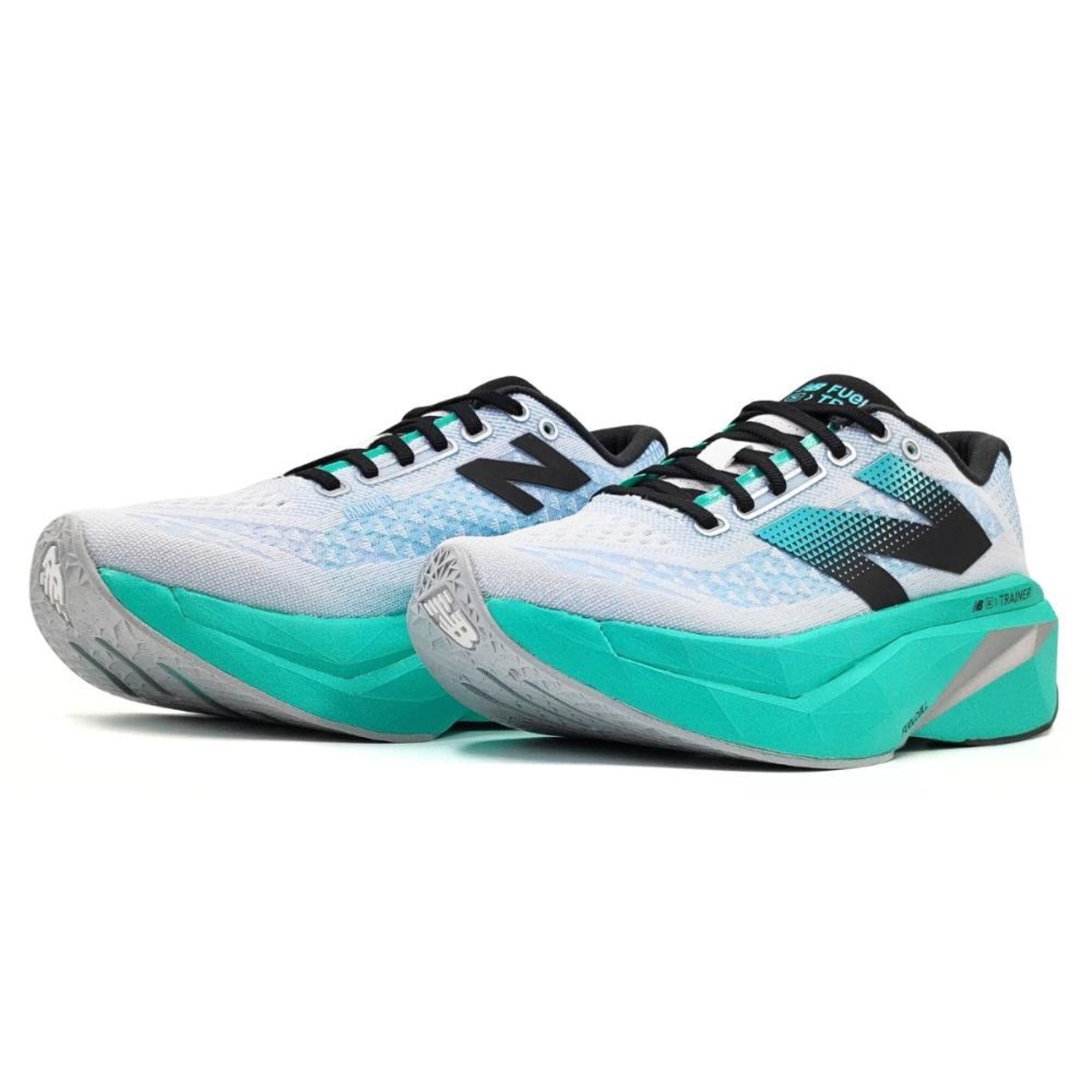 Tênis New Balance Supercomp Trainer V3 - Feminino - Foto 4