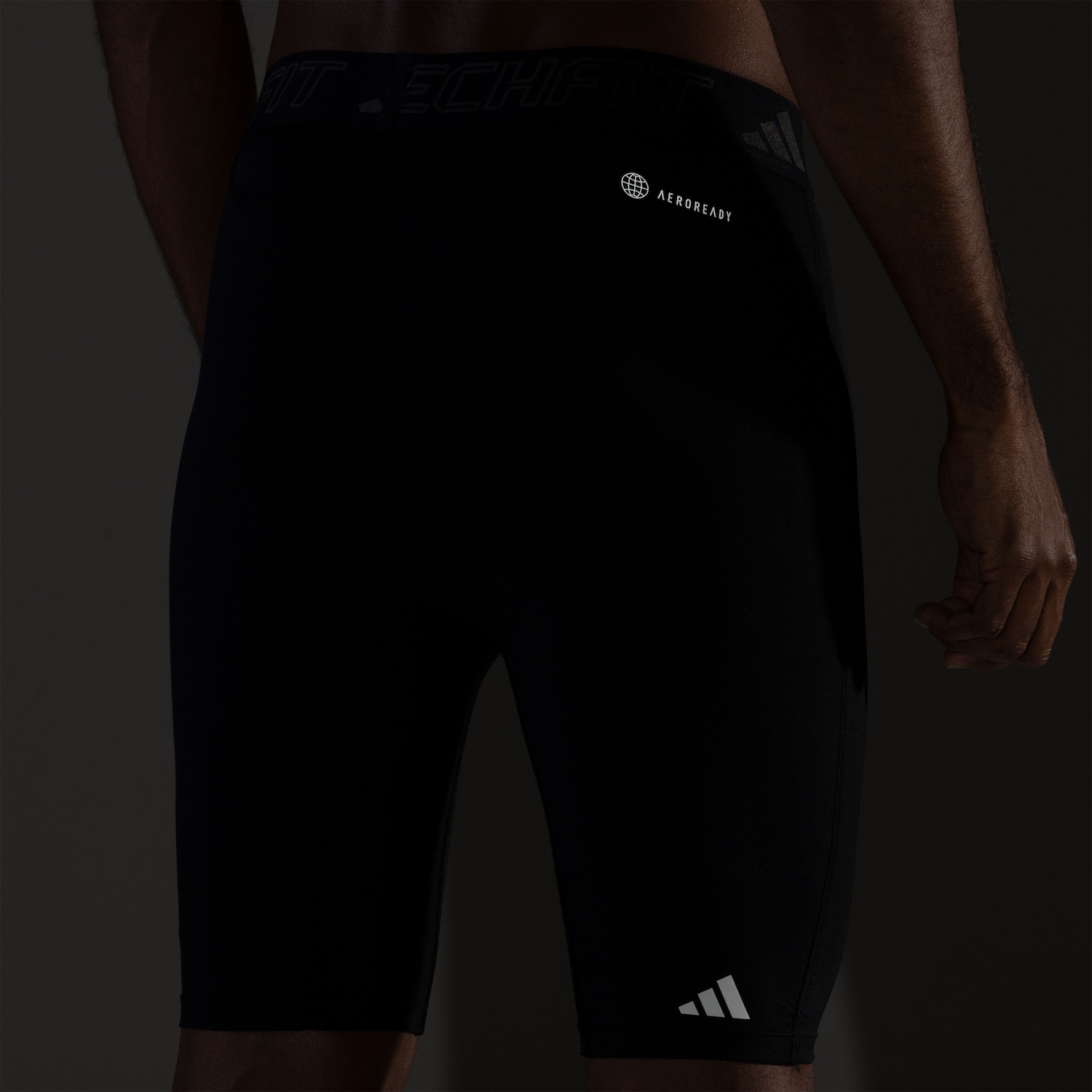Bermuda Masculina adidas Techfit - Foto 4