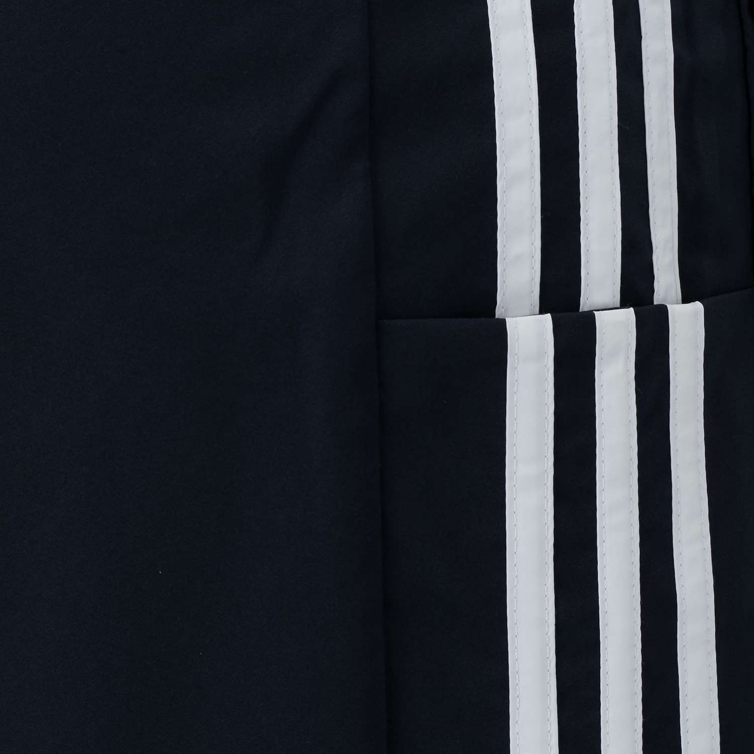 Bermuda adidas Masculina Chelsea 3 Listras - Foto 3