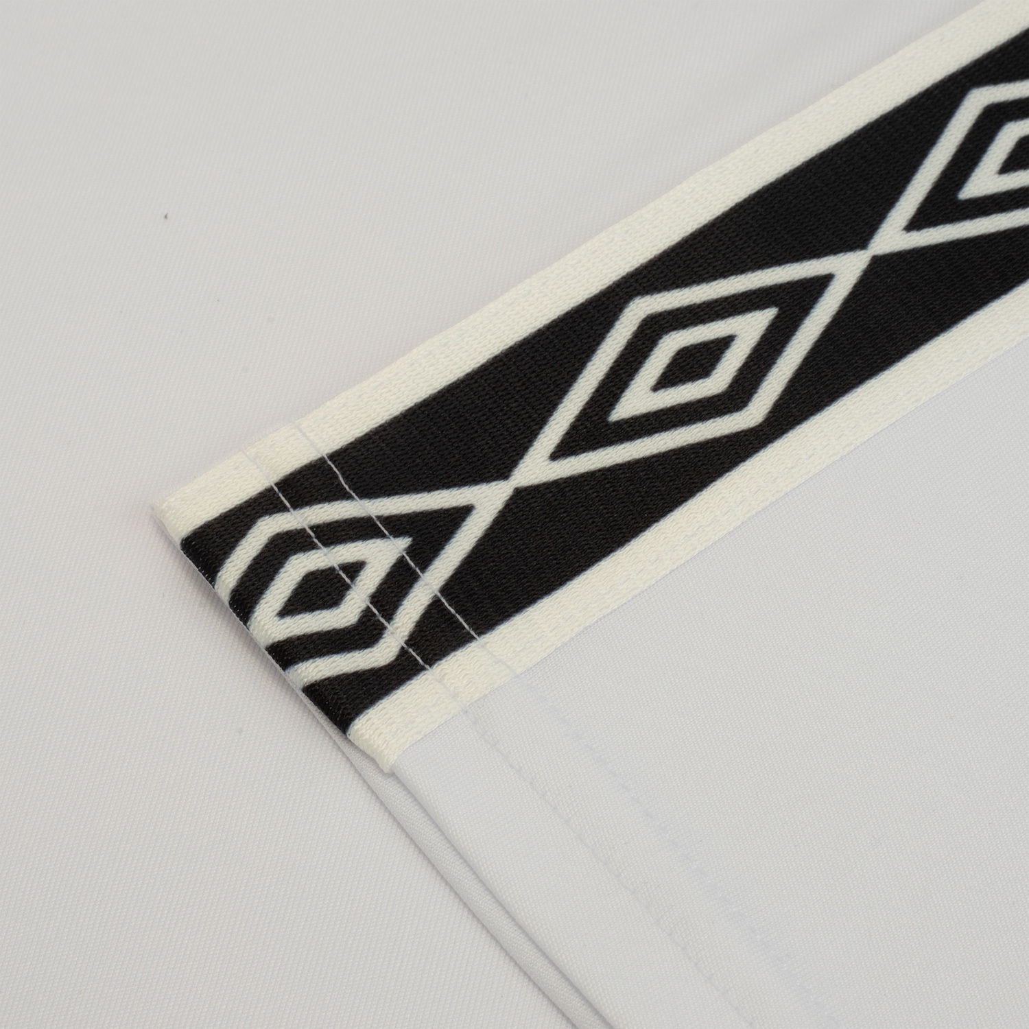 Camiseta Masculina Umbro Manga Curta Tradicional Tape - Foto 4