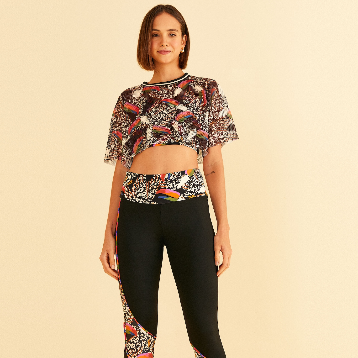 Blusa Cropped Feminina Farm Tela Tucano Onça - Foto 4