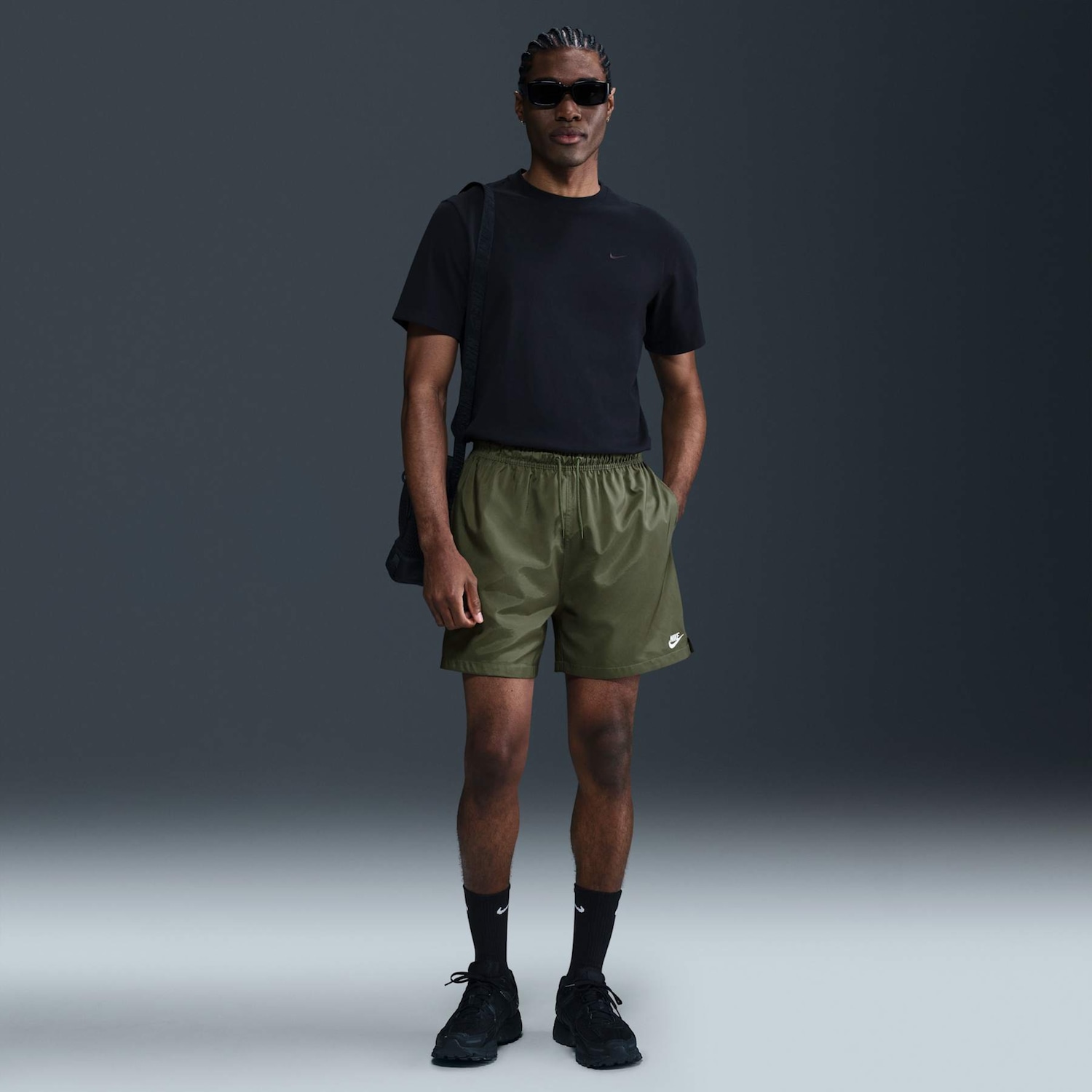 Bermuda Masculina Nike Club Flow - Foto 5