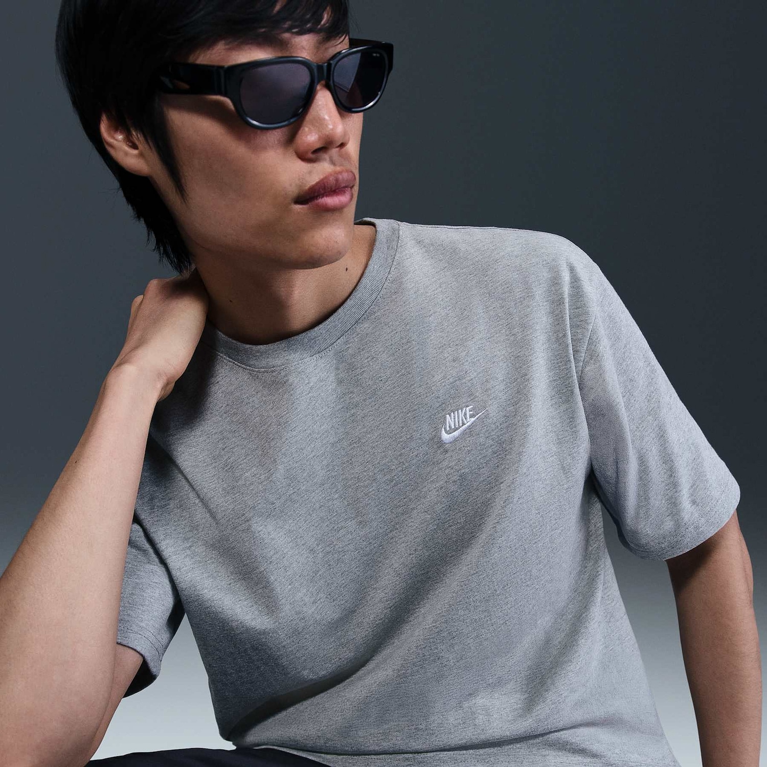 Camiseta Nike Manga Curta Sportswear Tee Club Max - Foto 4