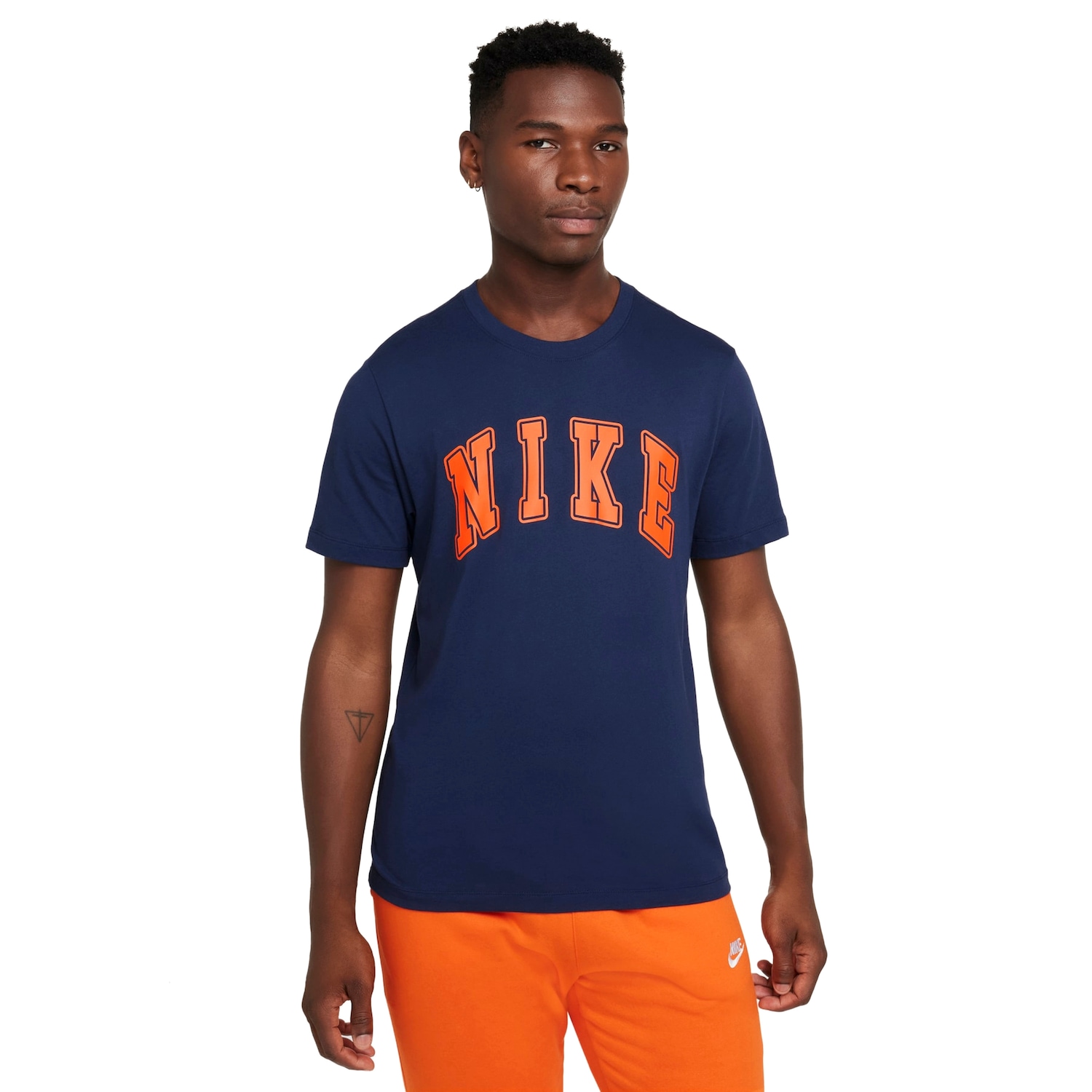 Camiseta Nike Manga Curta Sportswear Tee Club - Foto 1