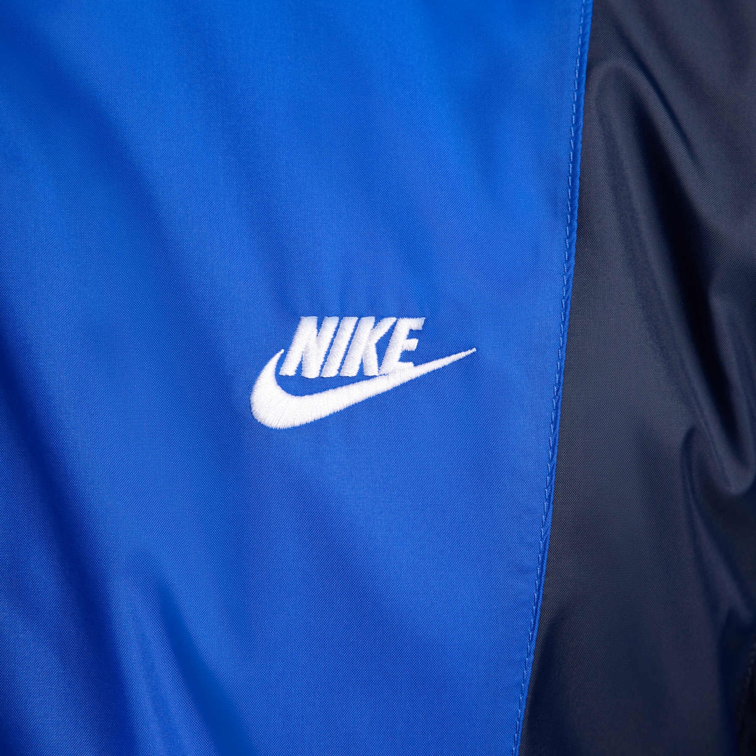 Conjunto de Agasalho Nike Club Woven TrackSuit - Foto 4