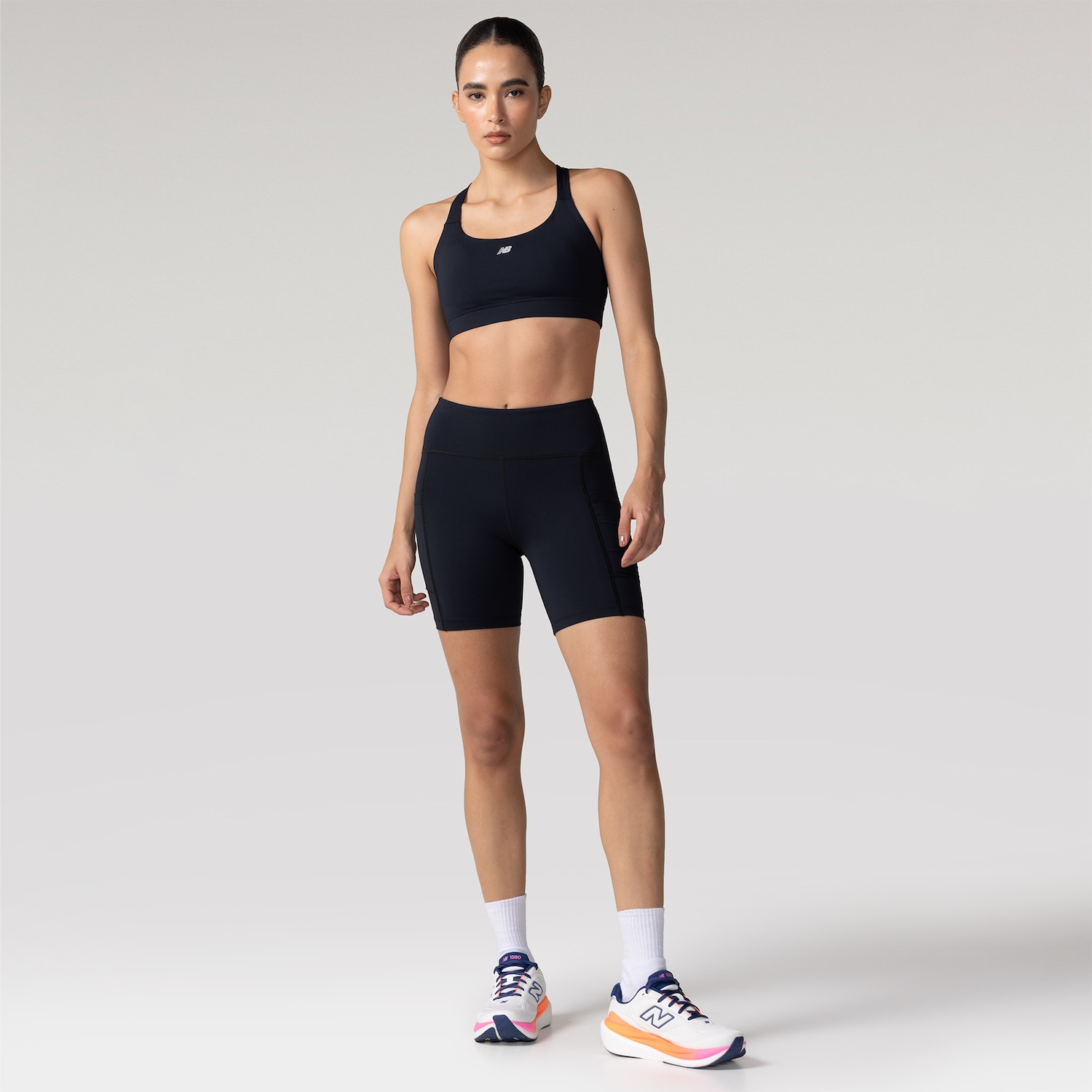 Top Fitness New Balance Alta Sustentação Essentials Run Feminino - Foto 3
