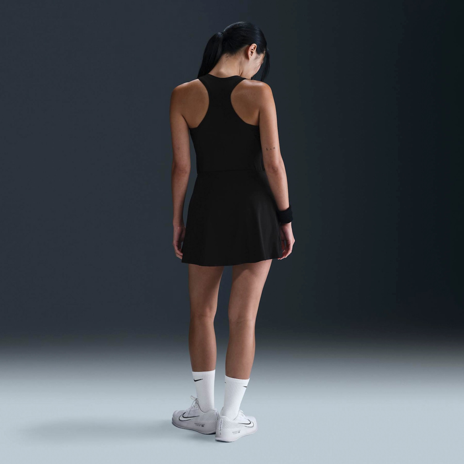 Camiseta Feminina Nike Regata Dri-FIT Victory Tank - Foto 3