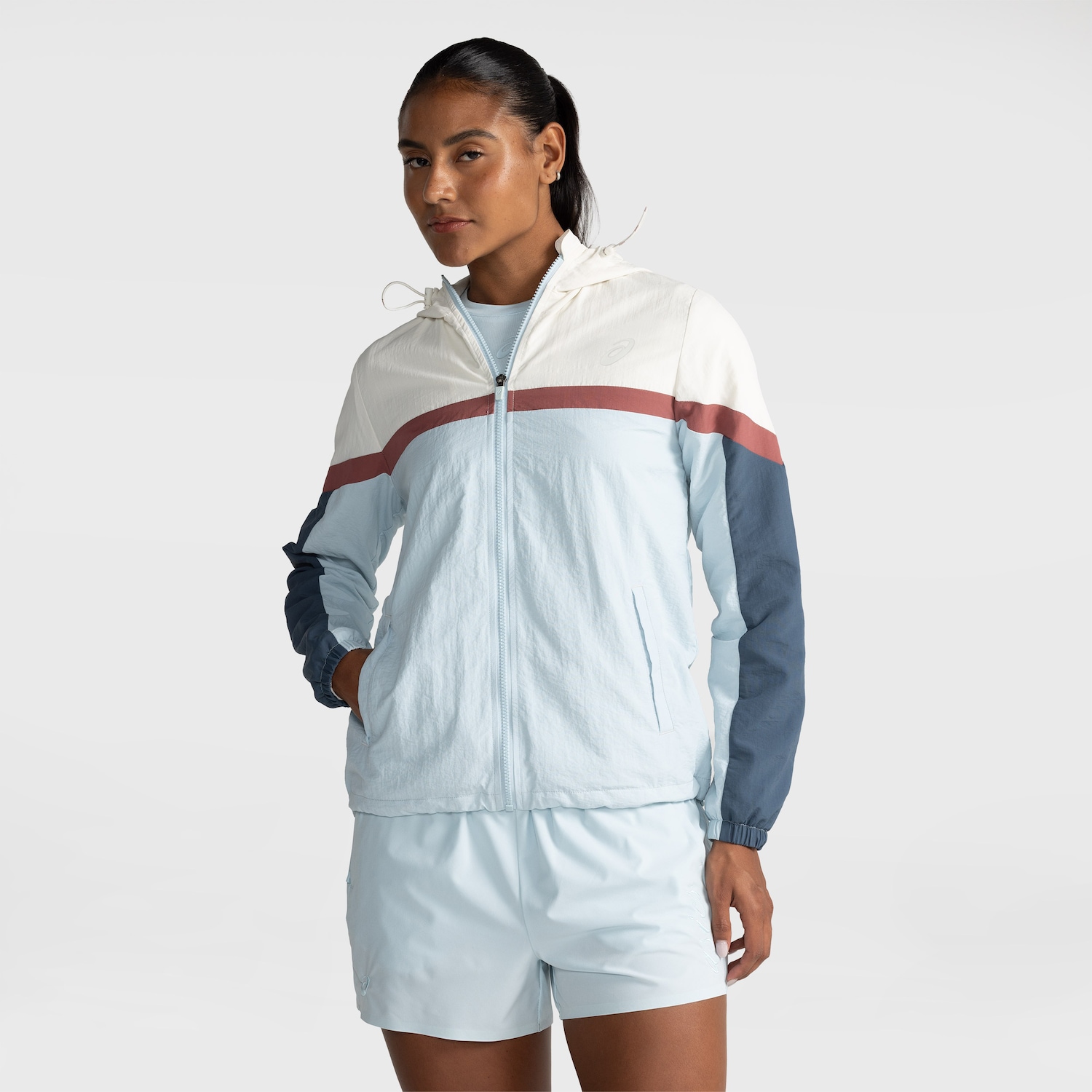 Jaqueta Feminina Recortes Forro Plana ASICS - Foto 1