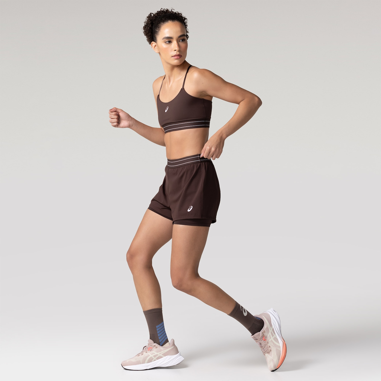 Short ASICS Nara Elástico 2 em 1 Feminino - Foto 3