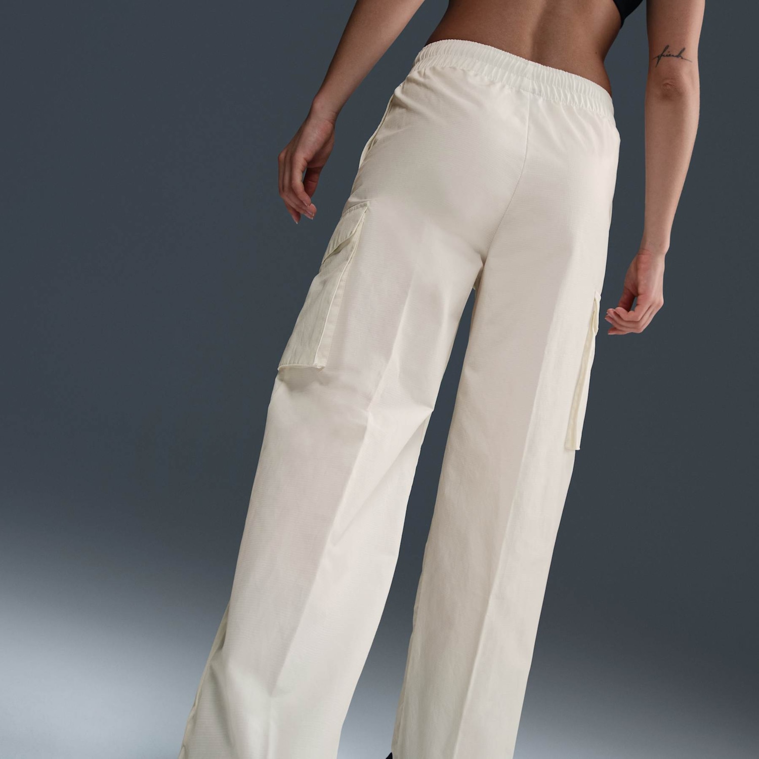 Calça Cargo Nike Sportswear Woven Feminina - Foto 3