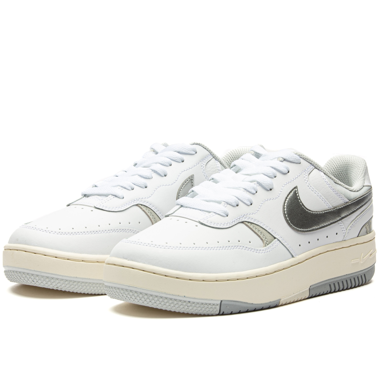 Tênis Nike Gamma Force - Feminino - Foto 2