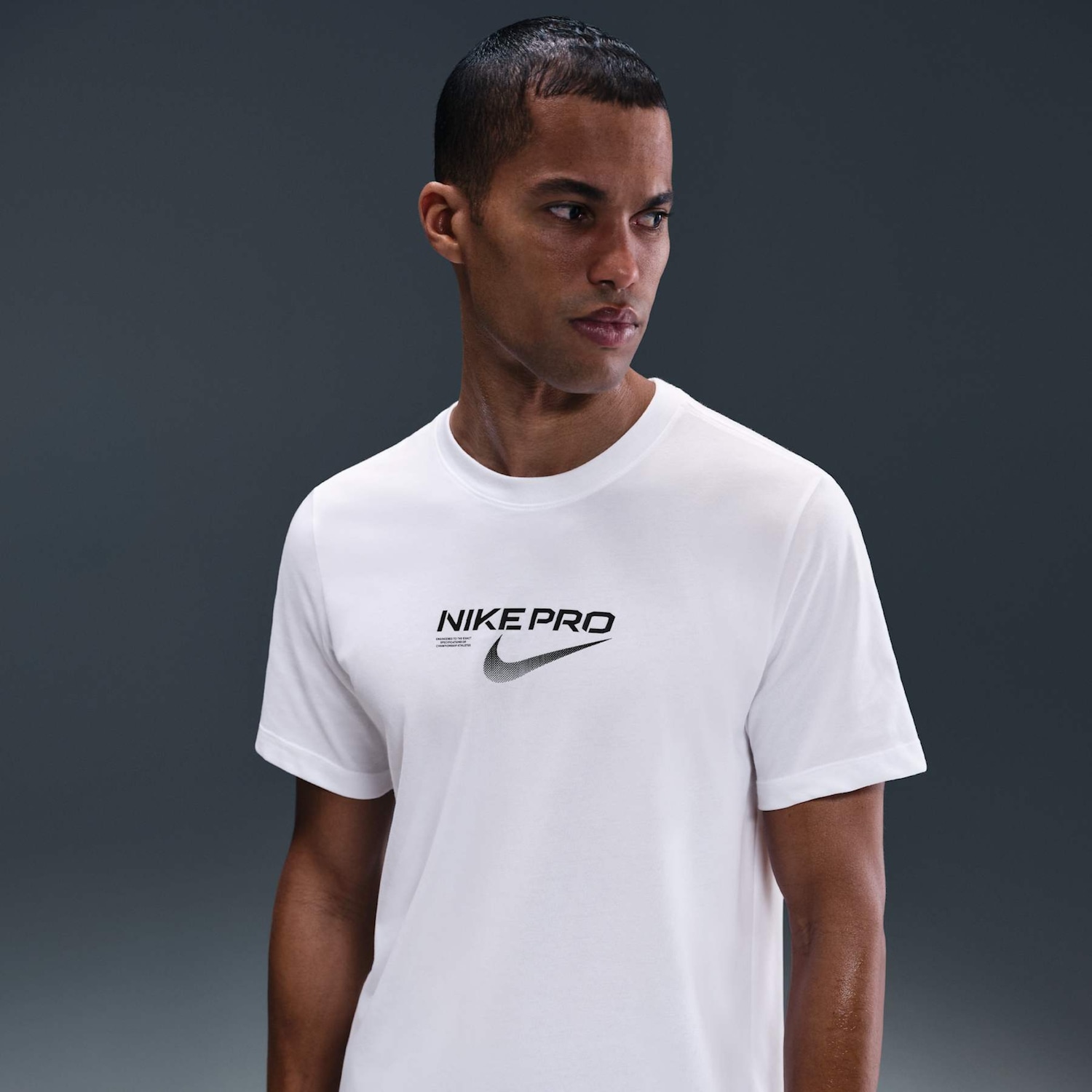 Camiseta Nike Pro Training Masculina - Foto 1